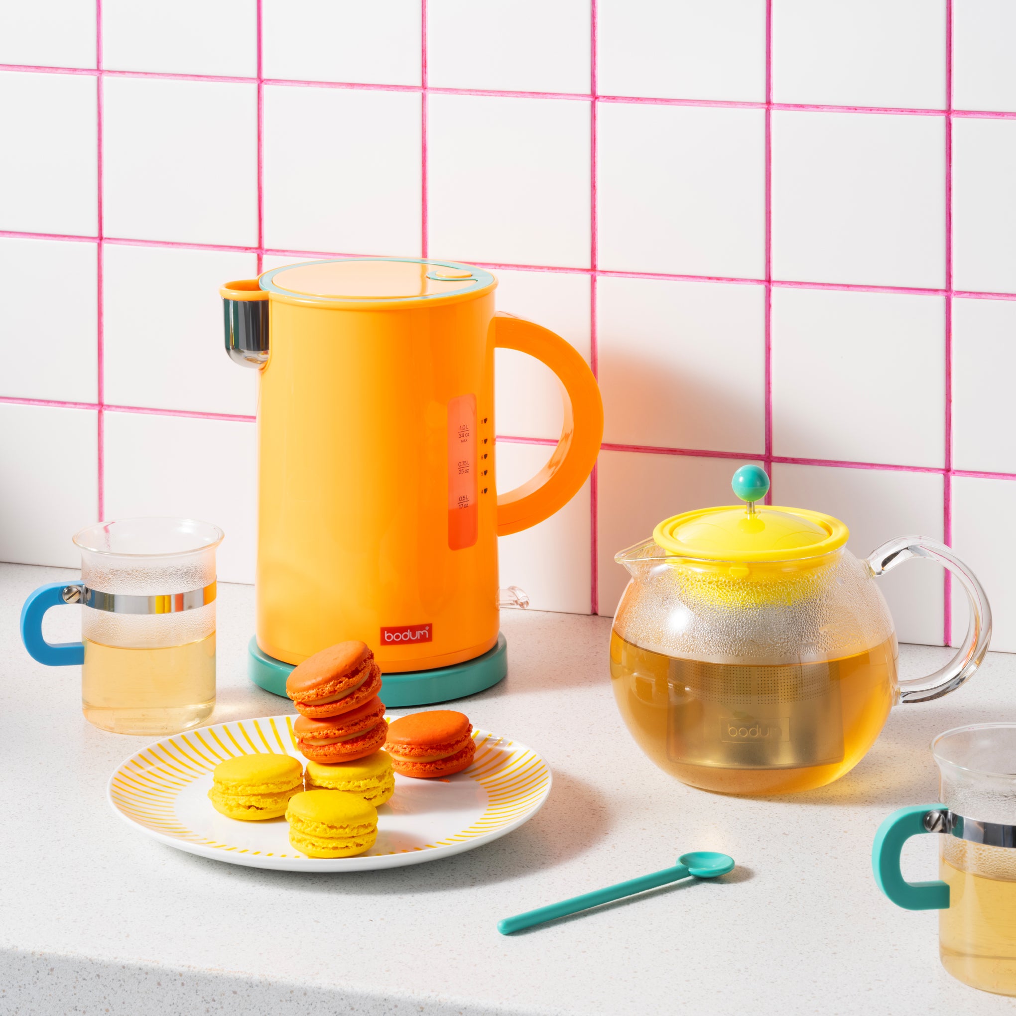 Bodum Electric Kettle - Neon Orange – MoMA Design Store