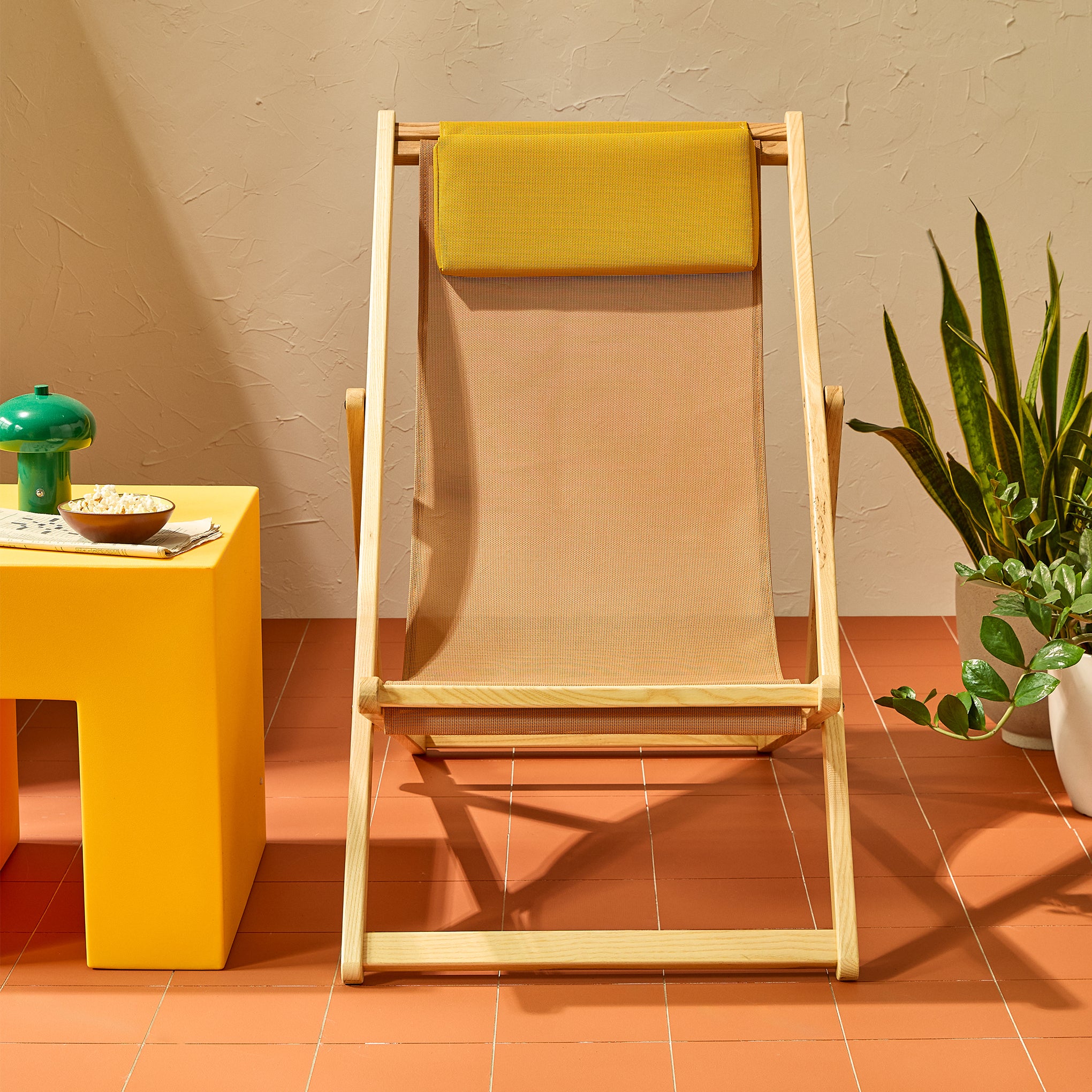 Relax Folding Deck Chair - Tan/ Yellow – MoMA Design Store