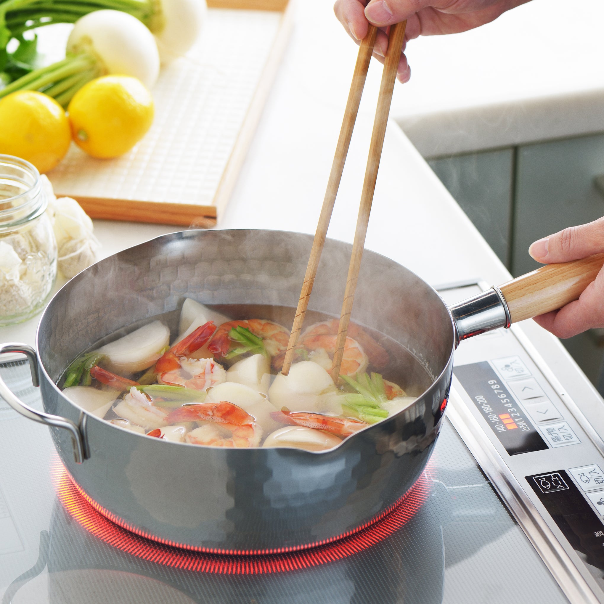 Yukihira Pot with Lid – MoMA Design Store