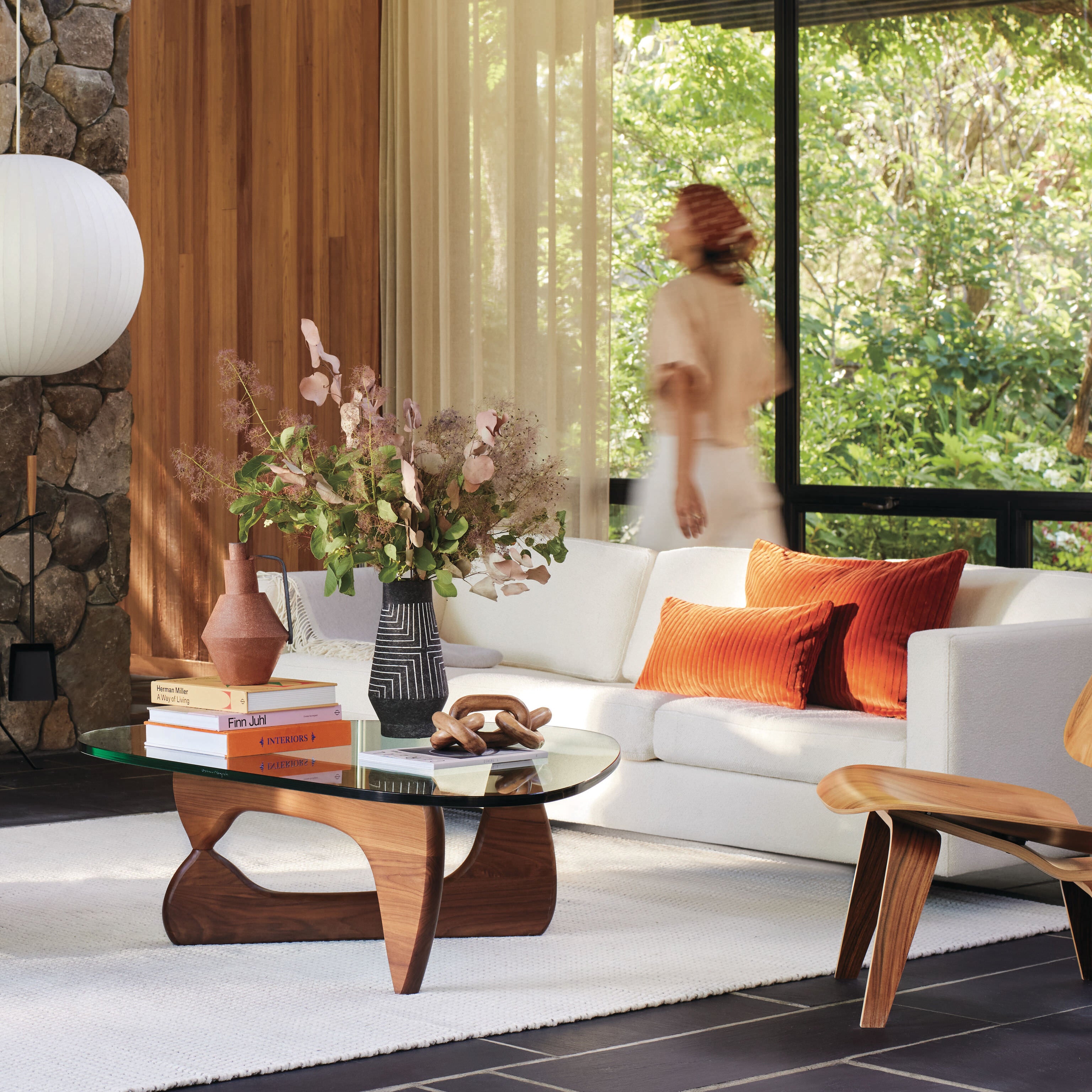 Noguchi Coffee Table from Herman Miller - Transparent/ Walnut