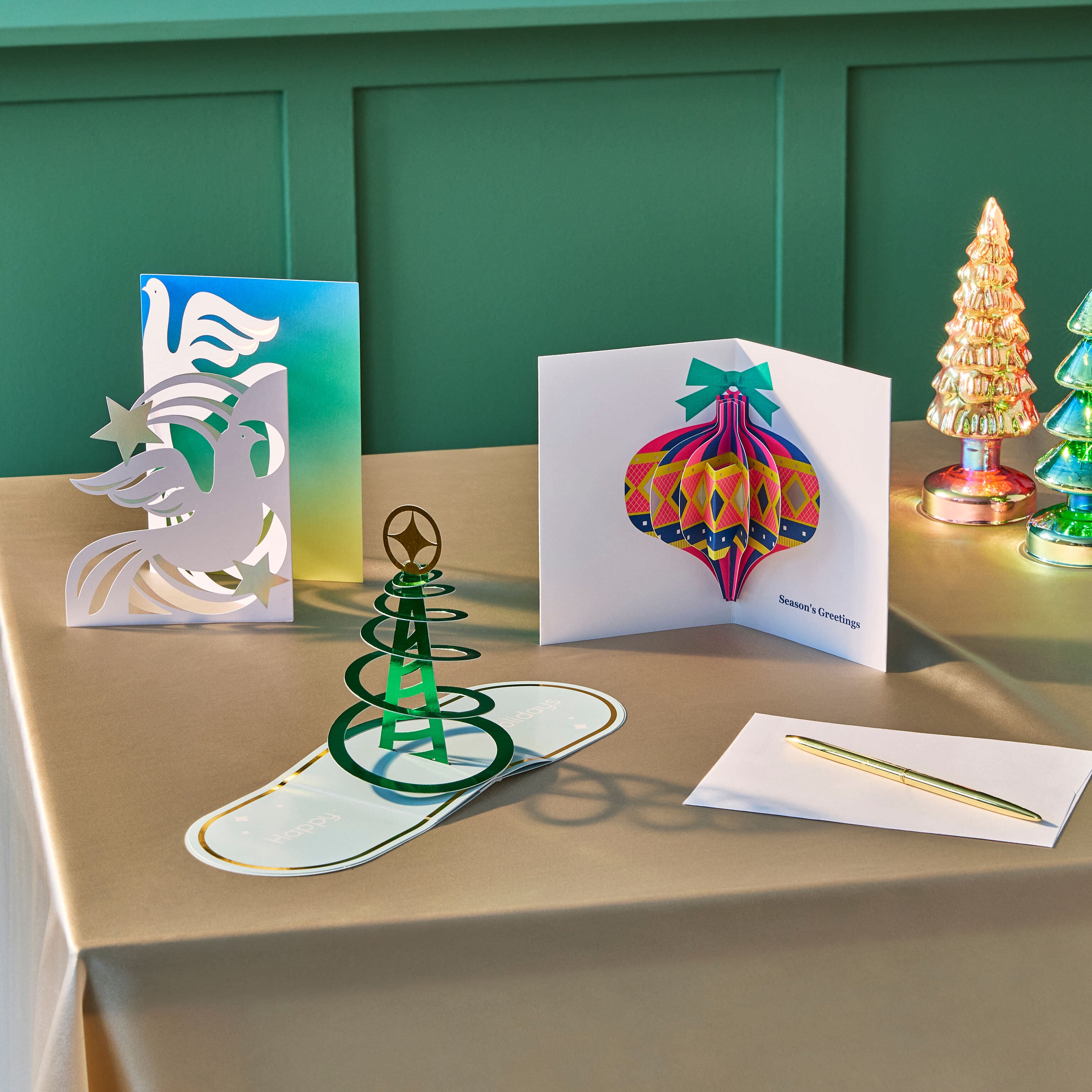 Jeweled Ornament Holiday Pop-Up Cards - Set of 8 – MoMA Design Store