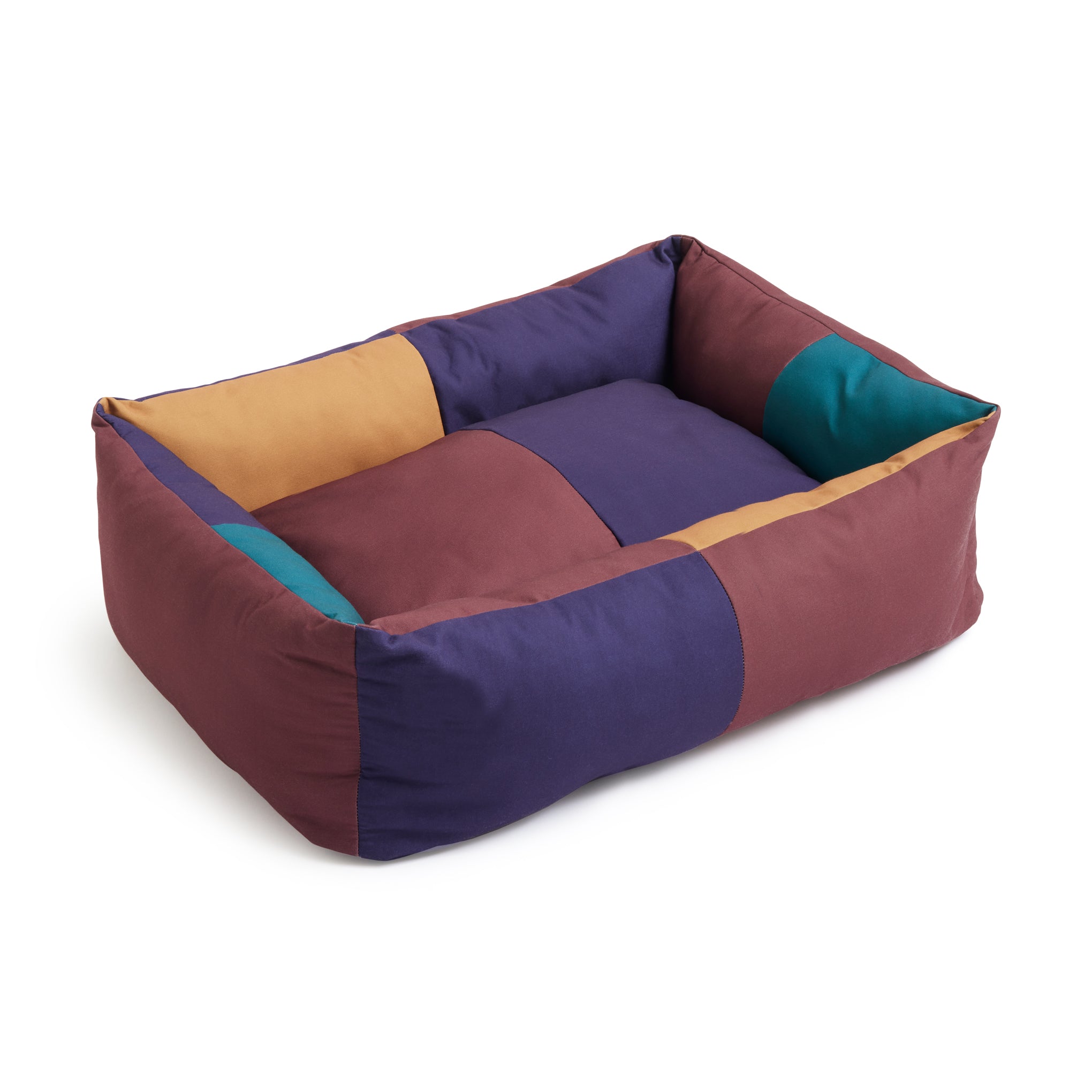 HAY Dog Bed in Recycled Polyester Burgundy/ Green – MoMA Design