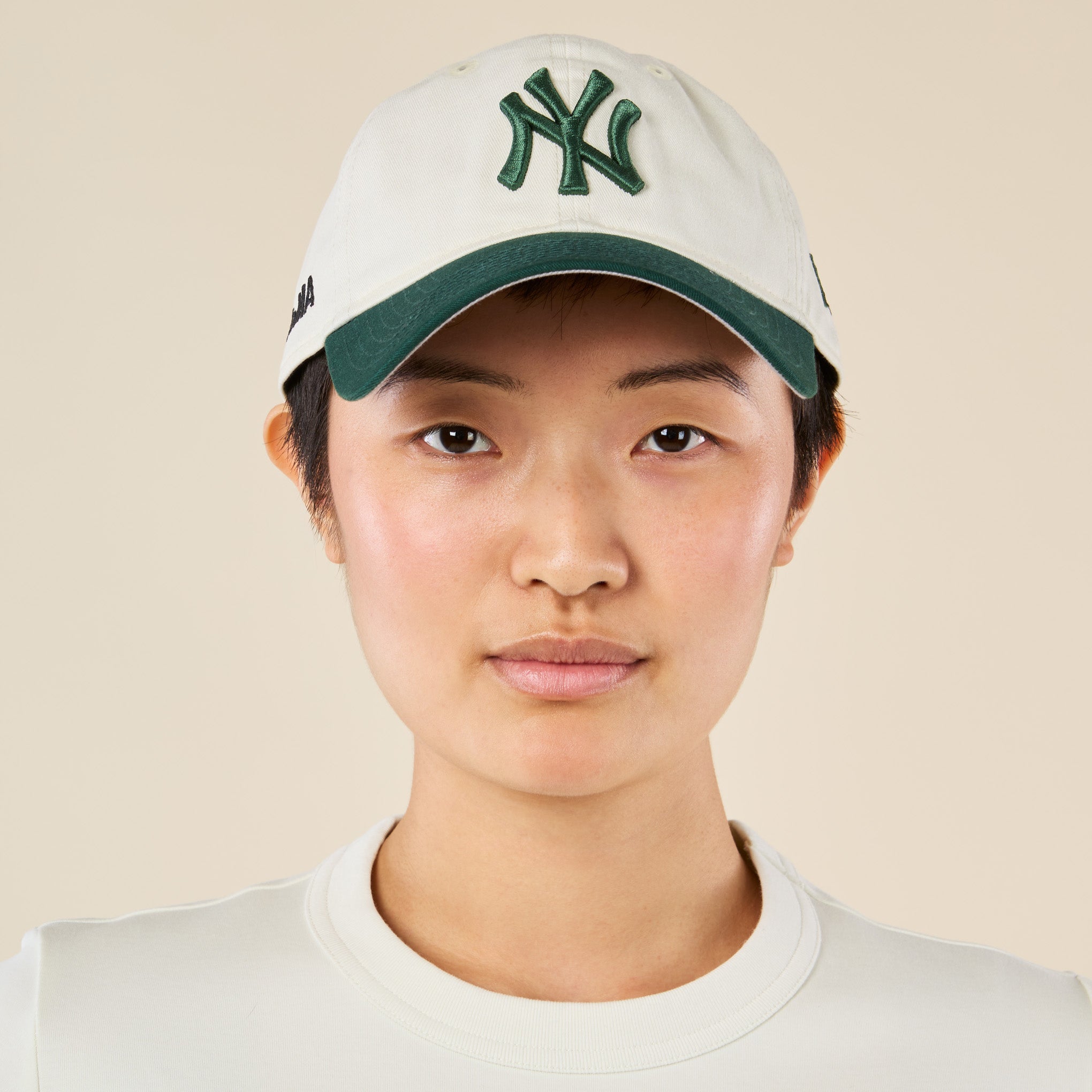 MoMA Yankees Two-Tone Adjustable Baseball Cap - Chrome/ Green