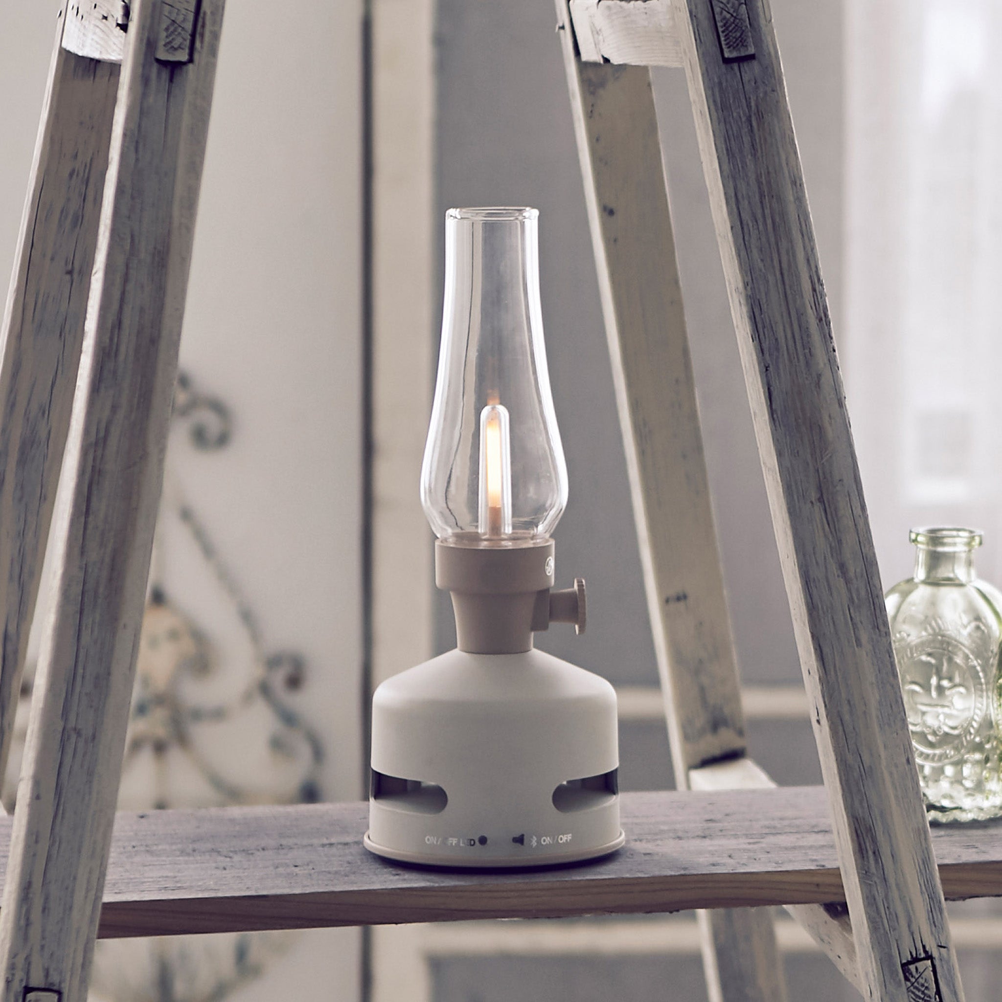 LED Lantern Speaker - White – MoMA Design Store