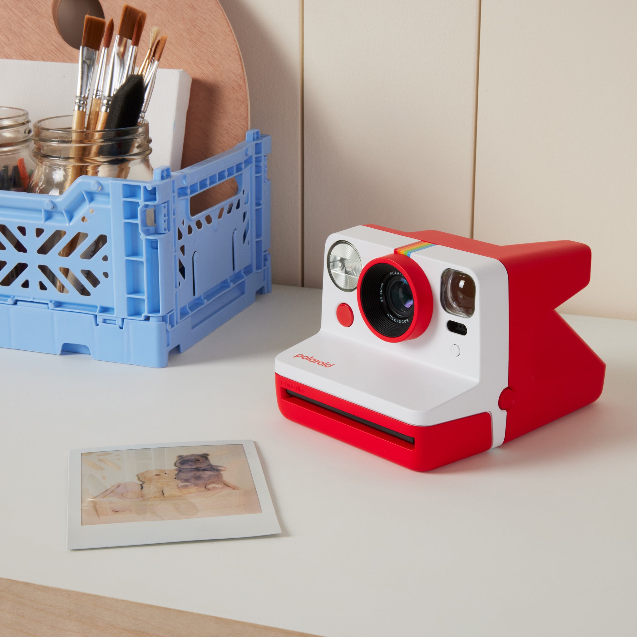 Polaroid Now Generation 2 Instant Camera – MoMA Design Store