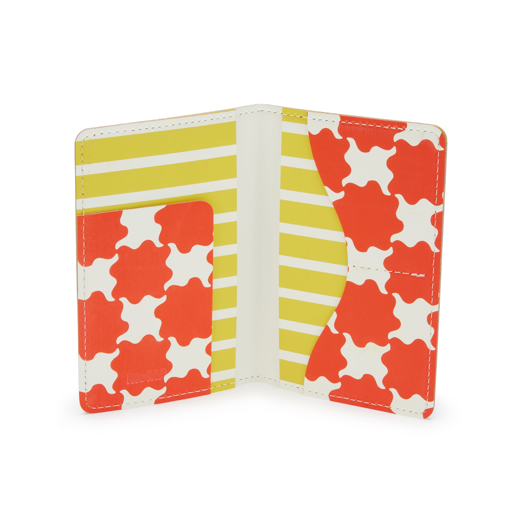 Dusen Dusen Recycled Leather Passport Case - Arc – MoMA Design Store