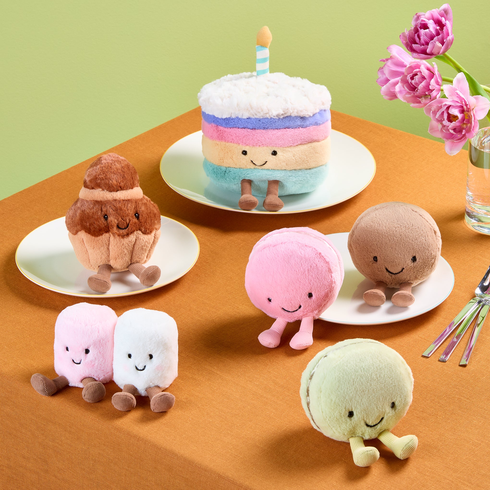 Jellycat Dessert Plush - Mia Macaron Framboise – MoMA Design Store