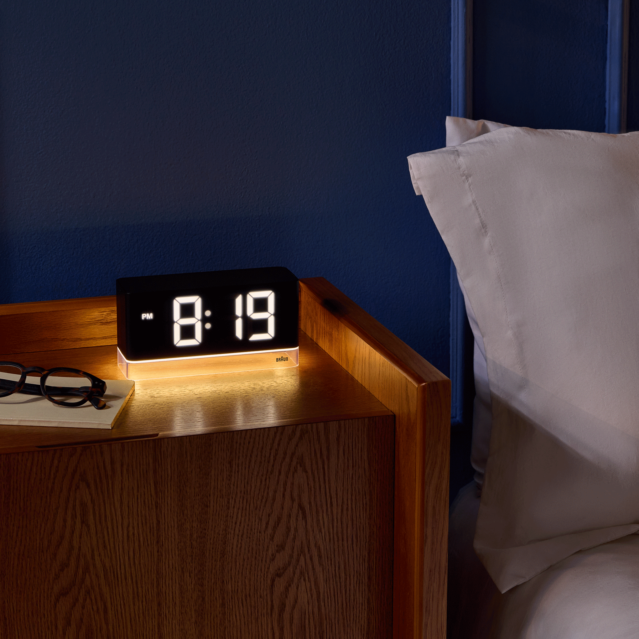 Braun BC27B Digital Desk Alarm Clock – MoMA Design Store