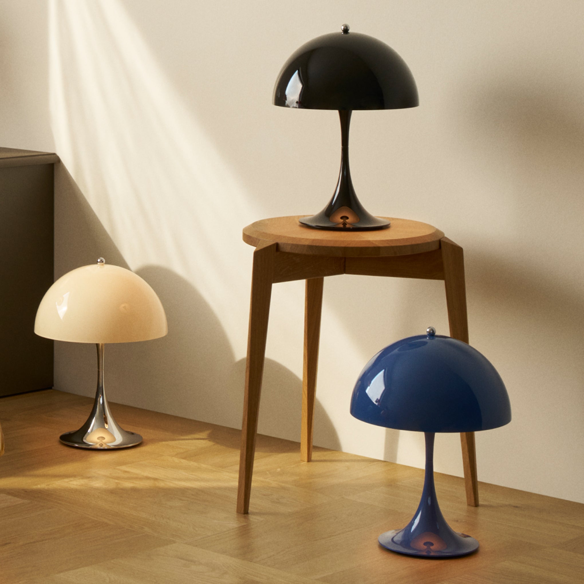 Panthella 250 Portable Table Lamp - Opaque Indigo Blue – MoMA