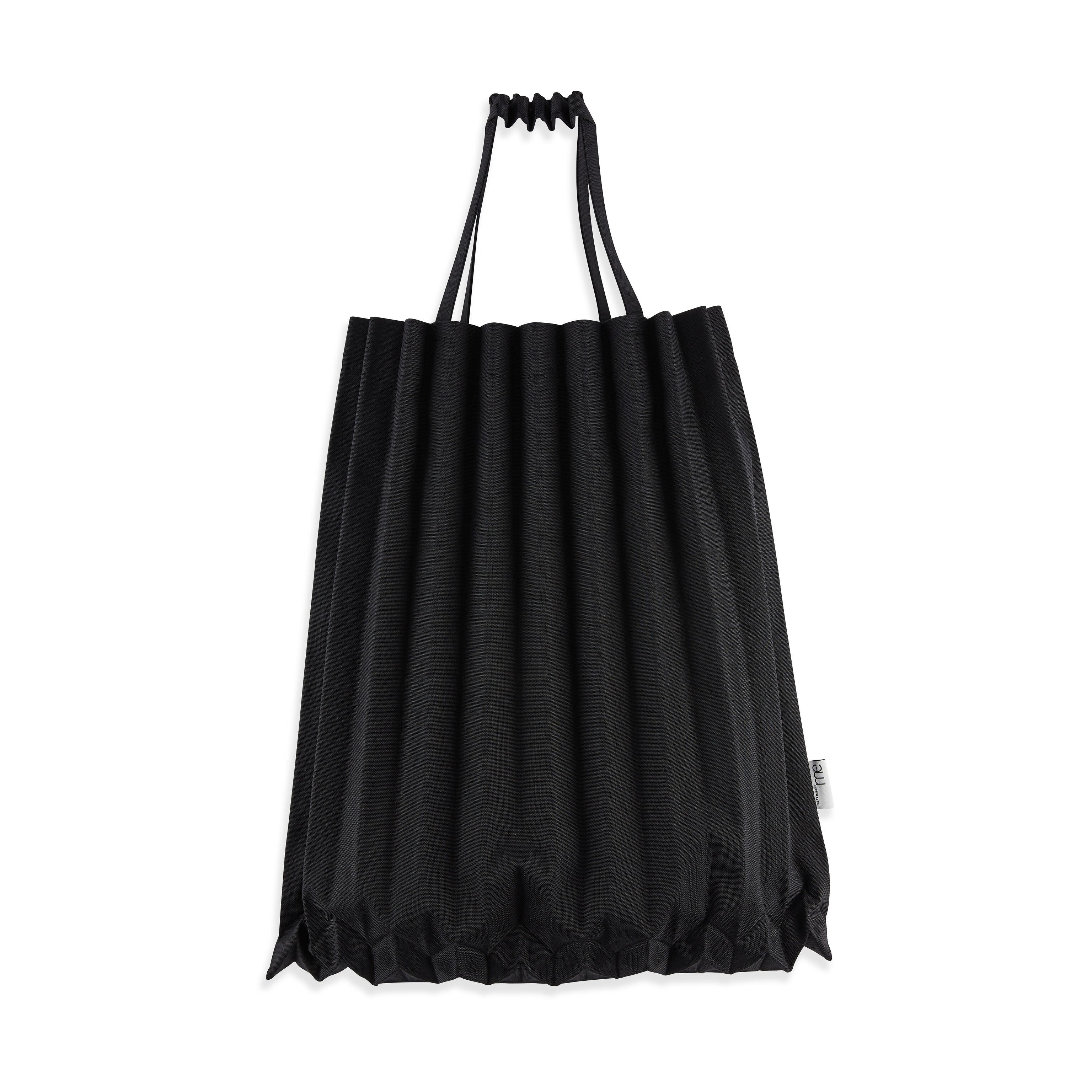 me ISSEY MIYAKE Recycled Polyester Trunk Pleats Bag - Black