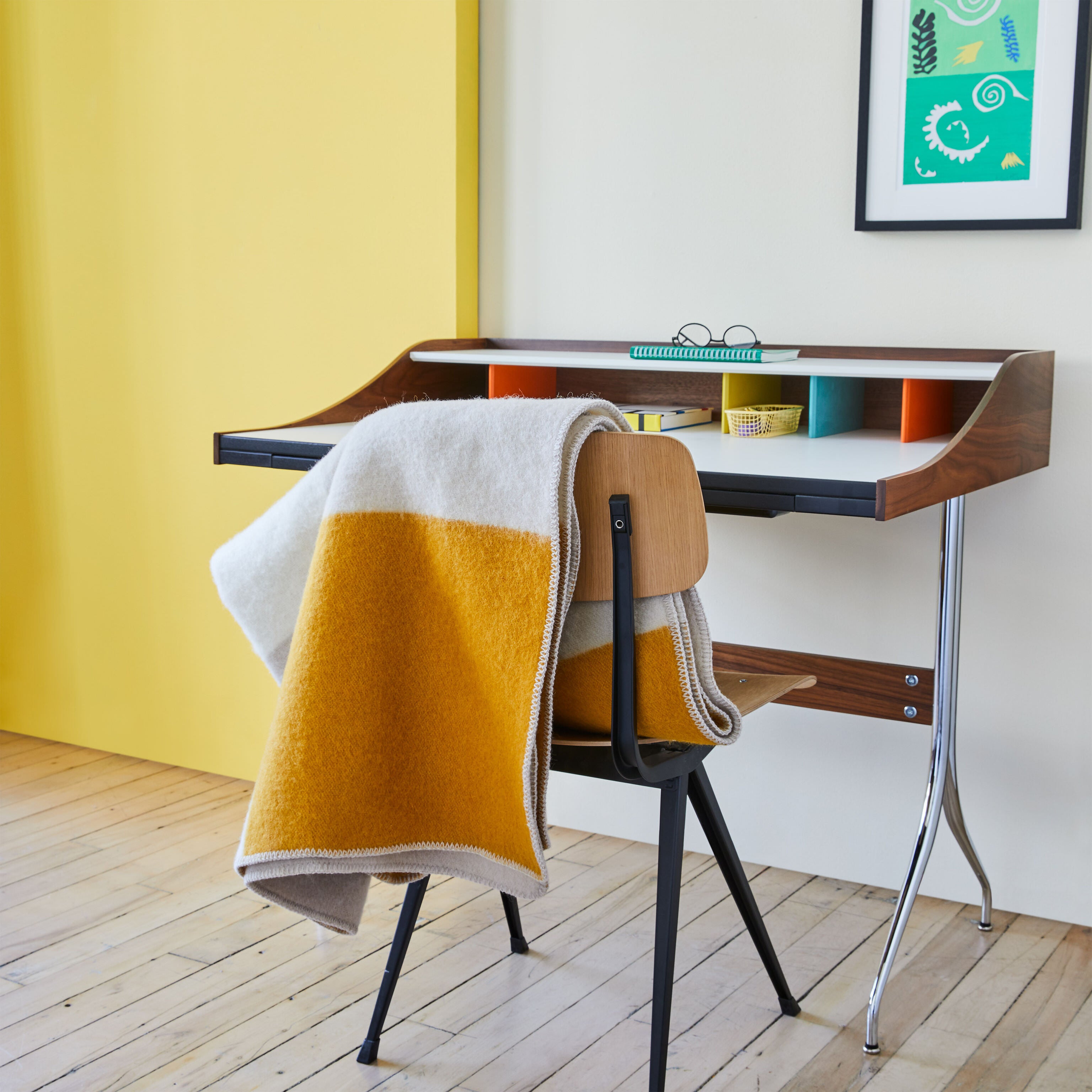 Nelson™ Swag Leg Desk from Herman Miller – MoMA Design Store