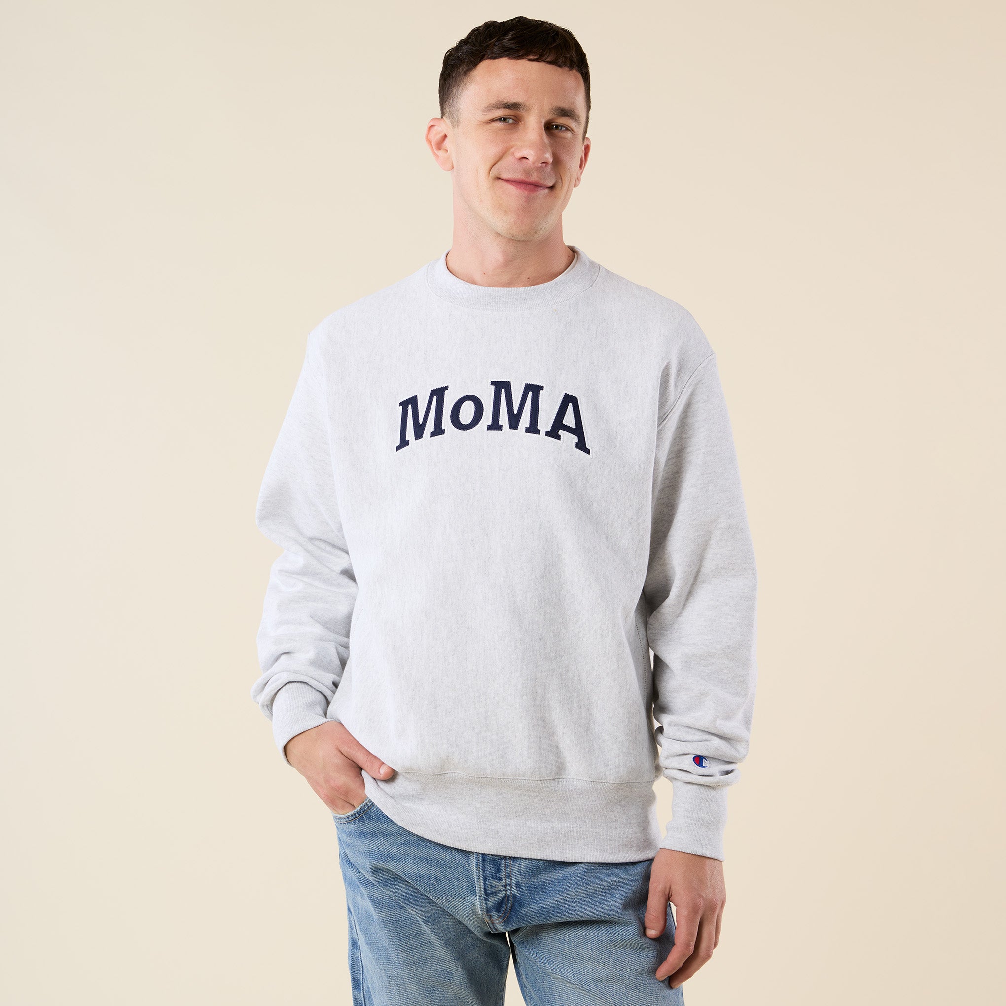 h*7様 【希少】MOMA×Champion 刺繍ロゴスエット Champion Crewneck Sweatshirt - MoMA Edition - Silver Gray – MoMA
