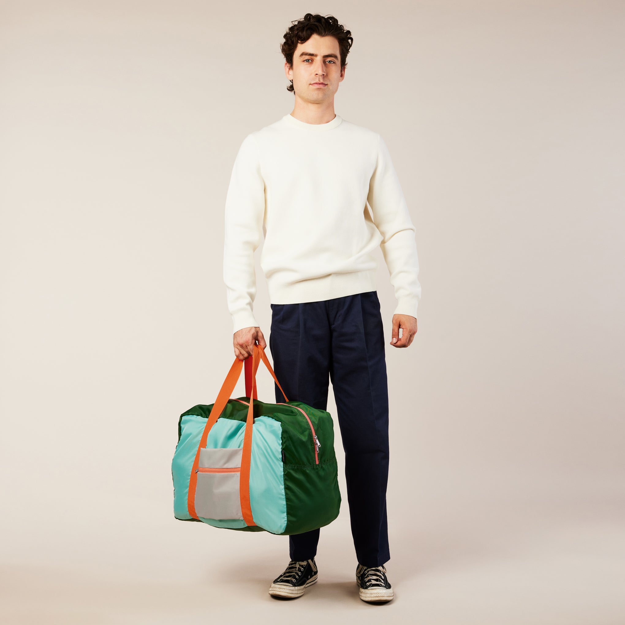 Remember Duffle Travel Bag - Green – MoMA Design Store