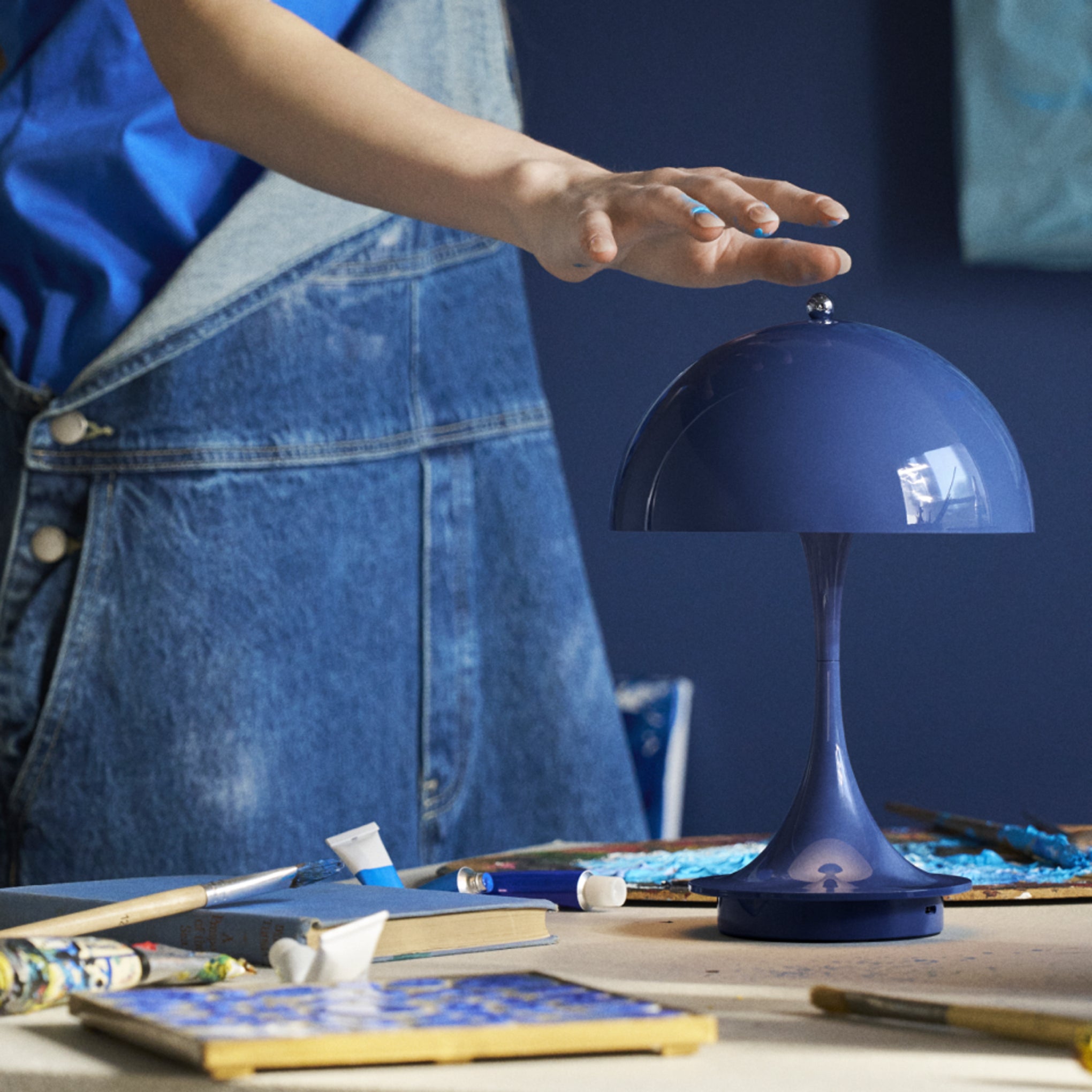 Panthella 160 Portable Table Lamp - Indigo – MoMA Design Store