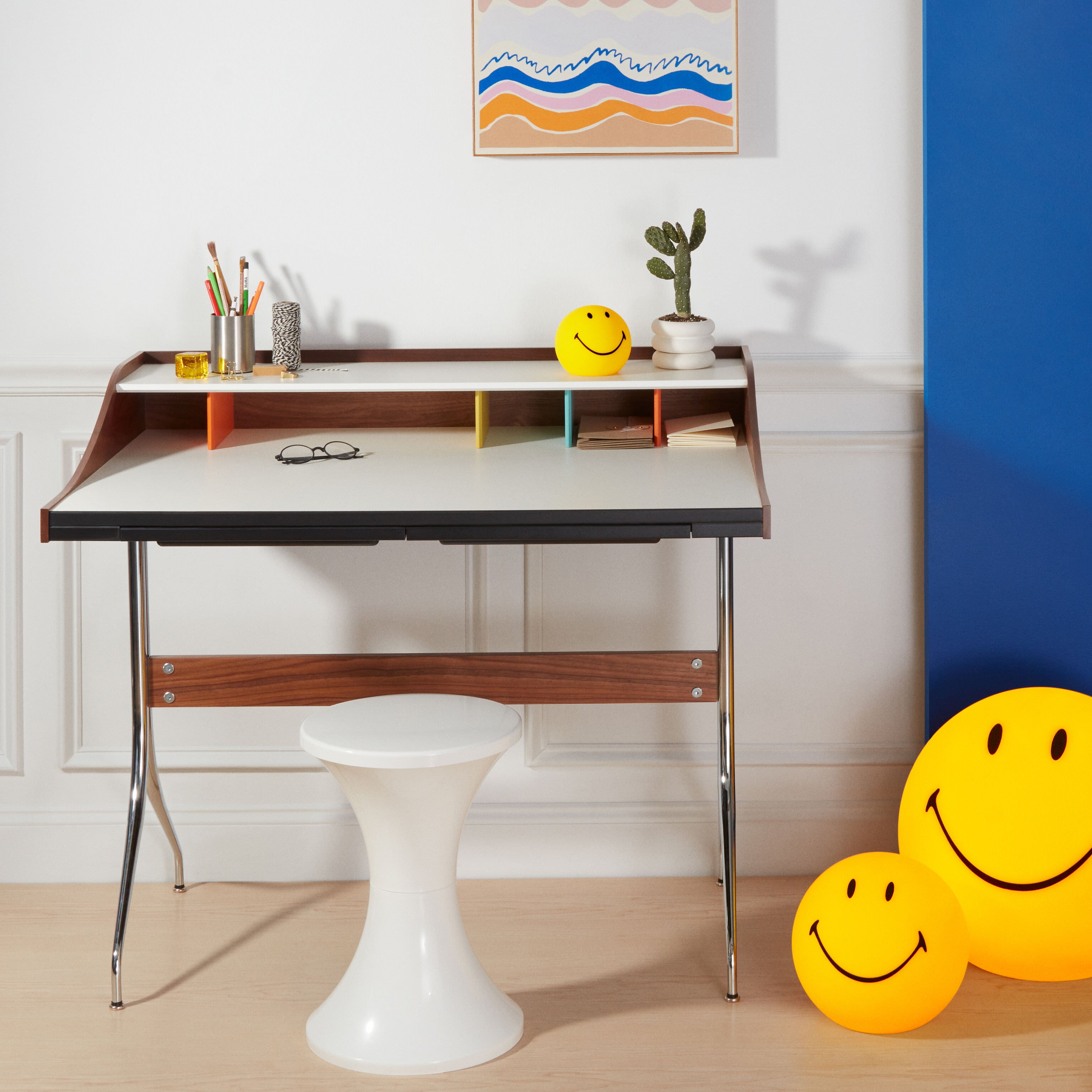 Nelson™ Swag Leg Desk from Herman Miller – MoMA Design Store