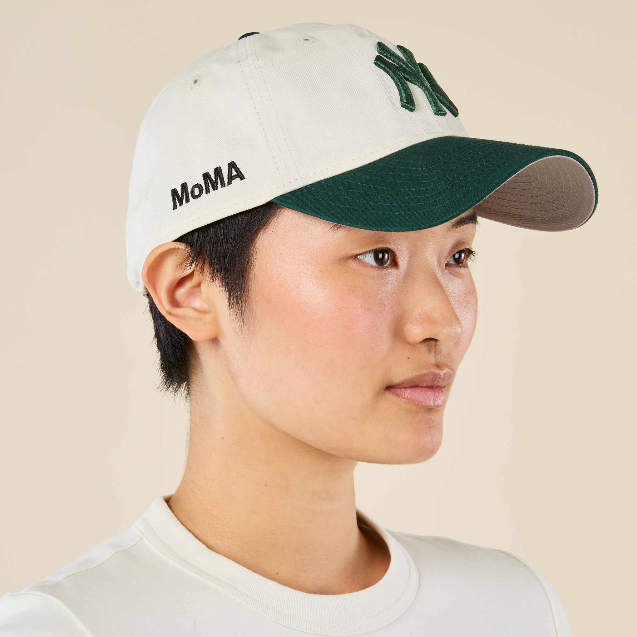 MoMA Yankees Two-Tone Adjustable Baseball Cap - Chrome/ Green