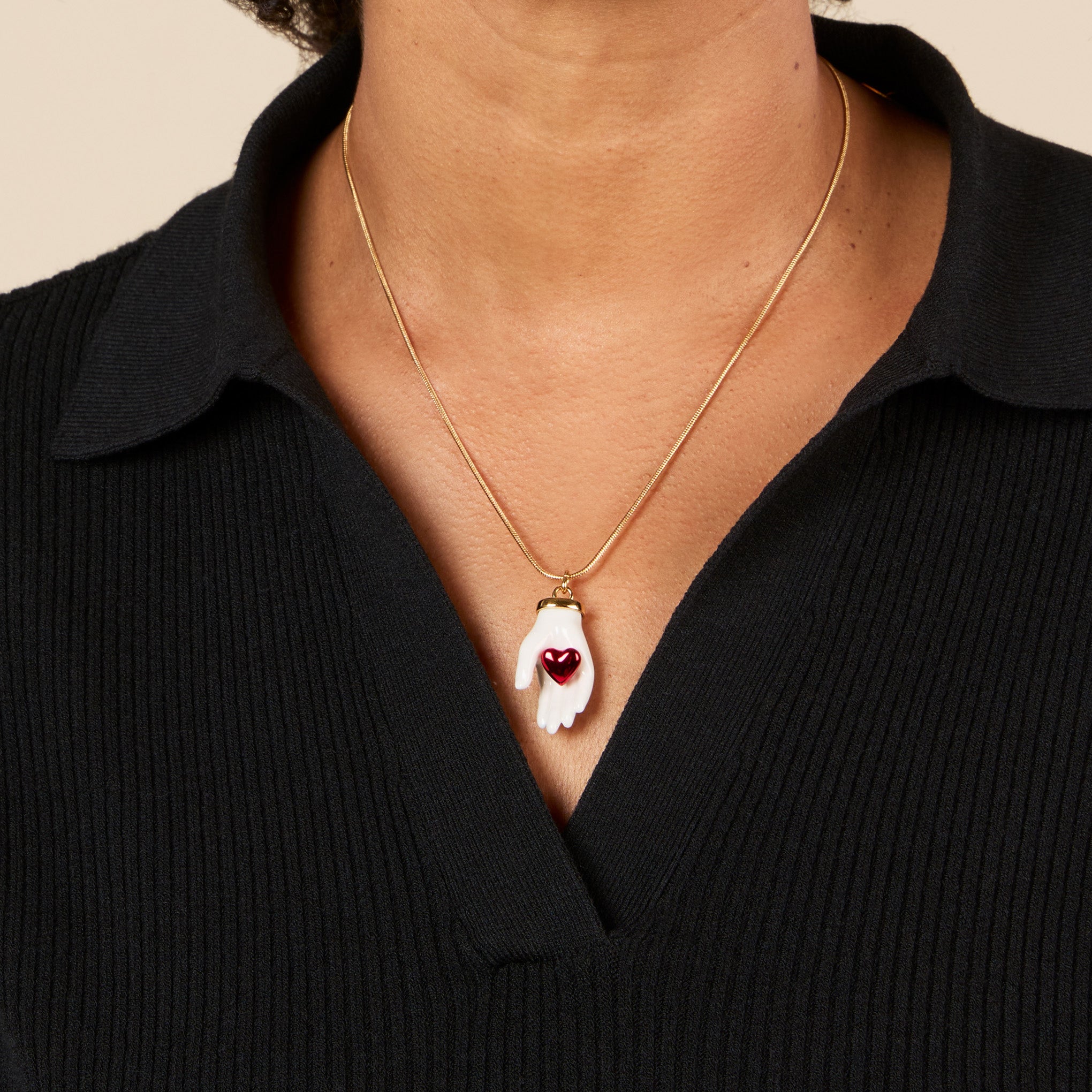 Andrés Gallardo Little Hand & Heart Gold-Plated Necklace – MoMA Andrés Gallardo Little Hand & Heart Gold-Plated Necklace – MoMA