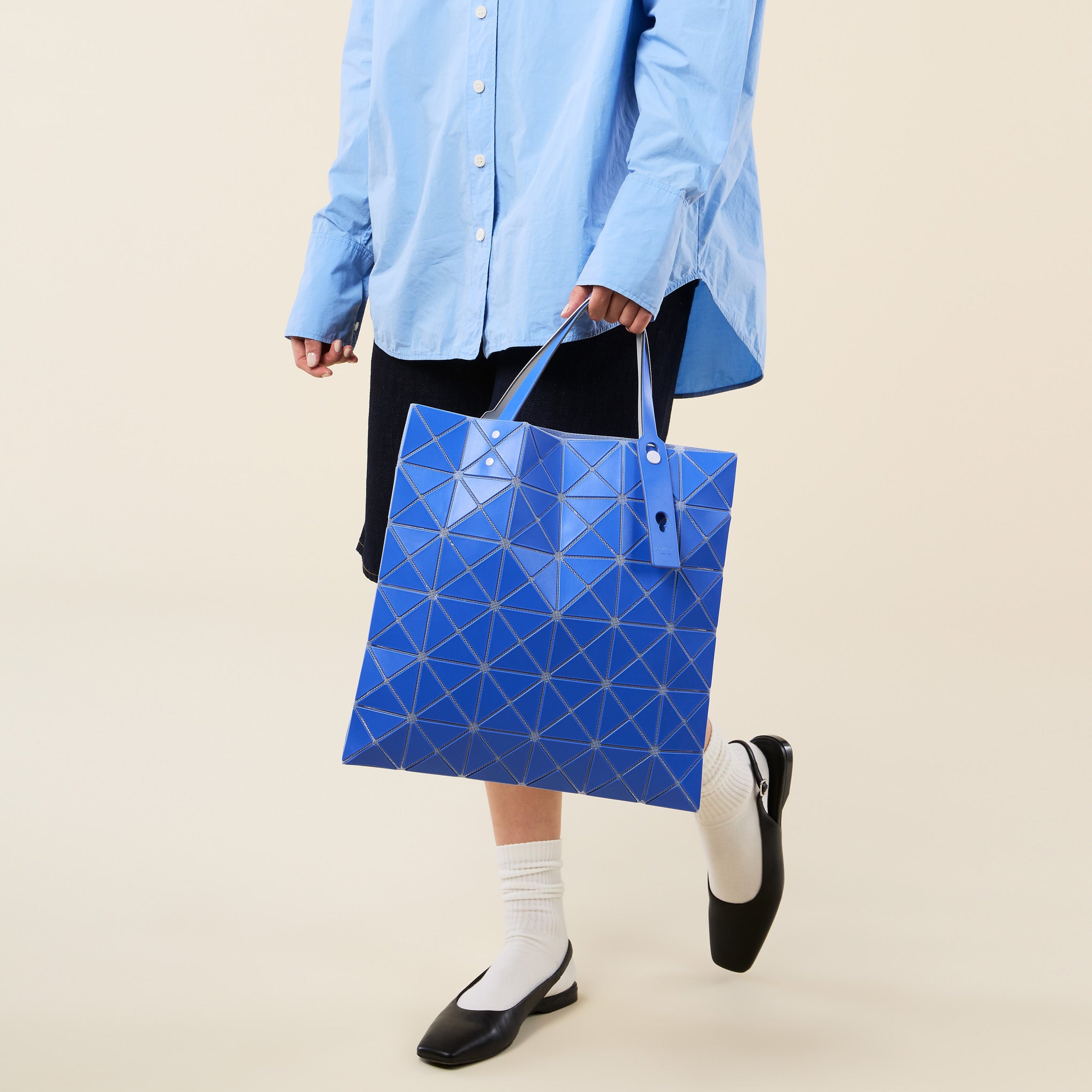 BAO BAO ISSEY MIYAKE Lucent Tote Bag - Blue/ Light Blue – MoMA