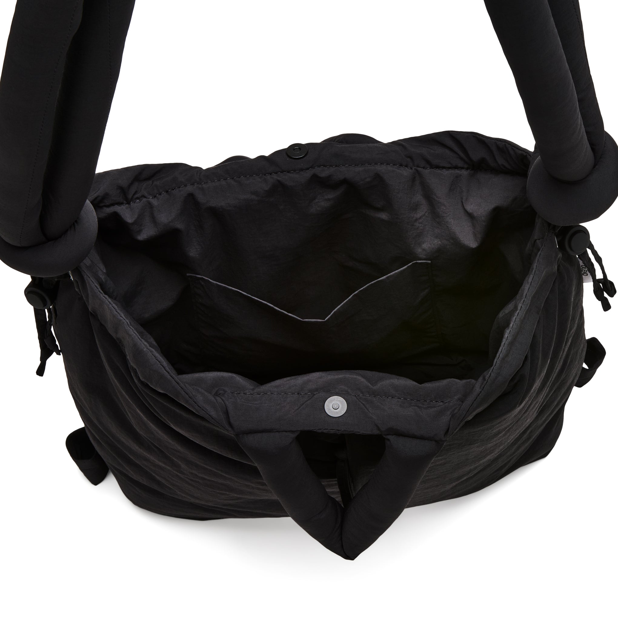 Ölend Ona Soft Convertible Bag - Black – MoMA Design Store