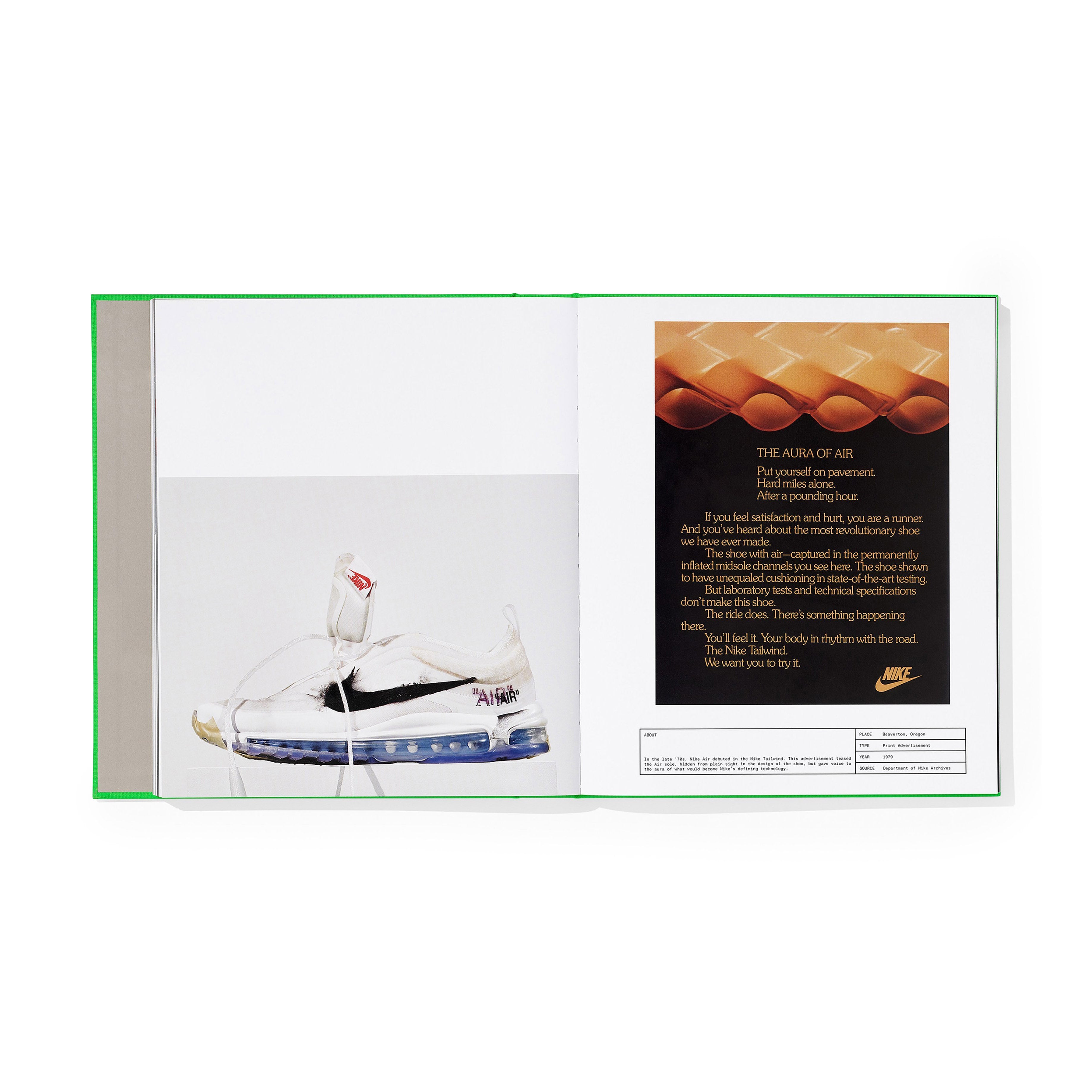 アート・デザイン・音楽 SOMETHING'S OFF Virgil Abloh Virgil Abloh. Nike. ICONS - Hardcover – MoMA Design Store