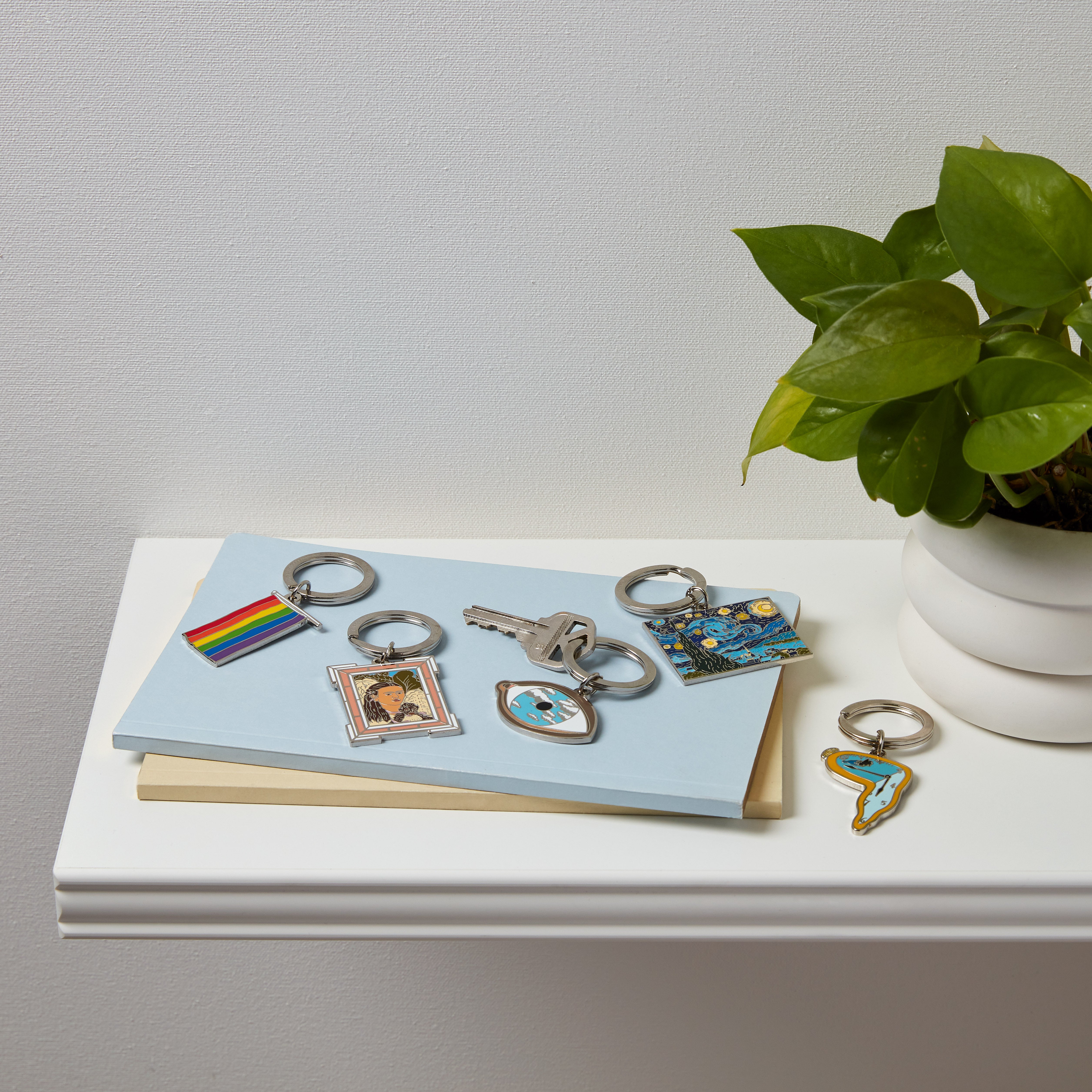 158477_158476_159137_158479_15