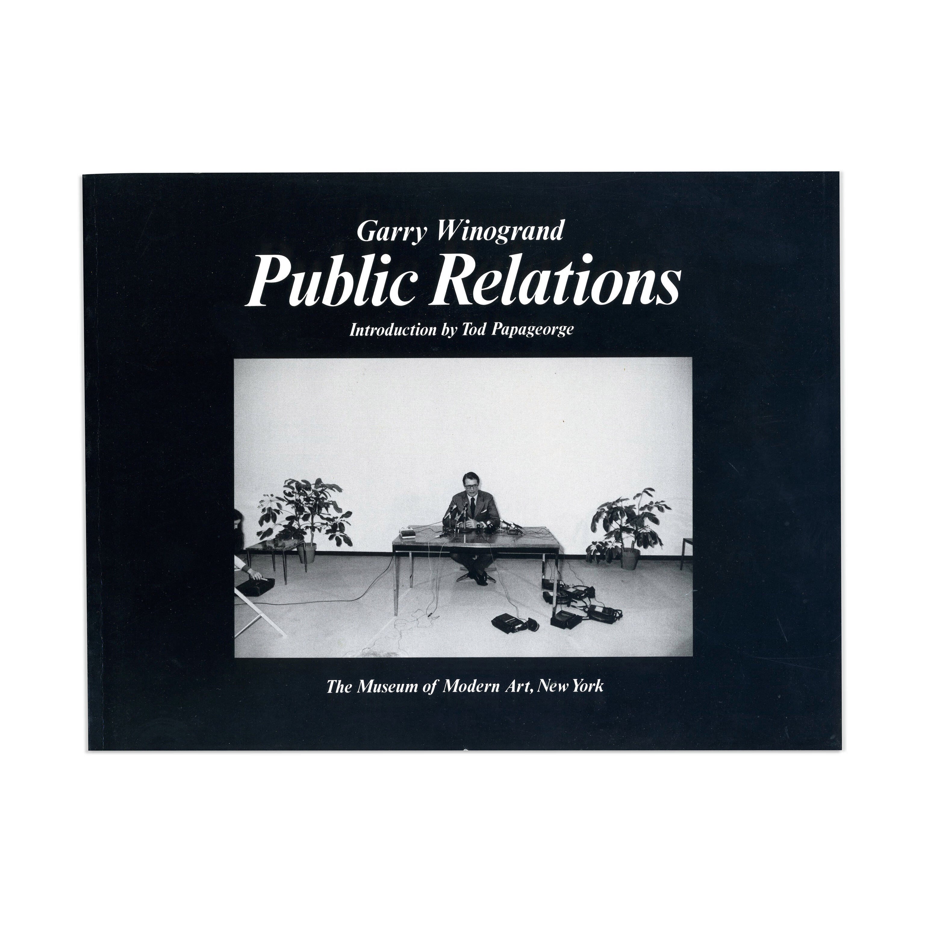アート・デザイン・音楽 Garry Winogrand Public Relations Winogrand Public Relations - Paperback – MoMA Design Store