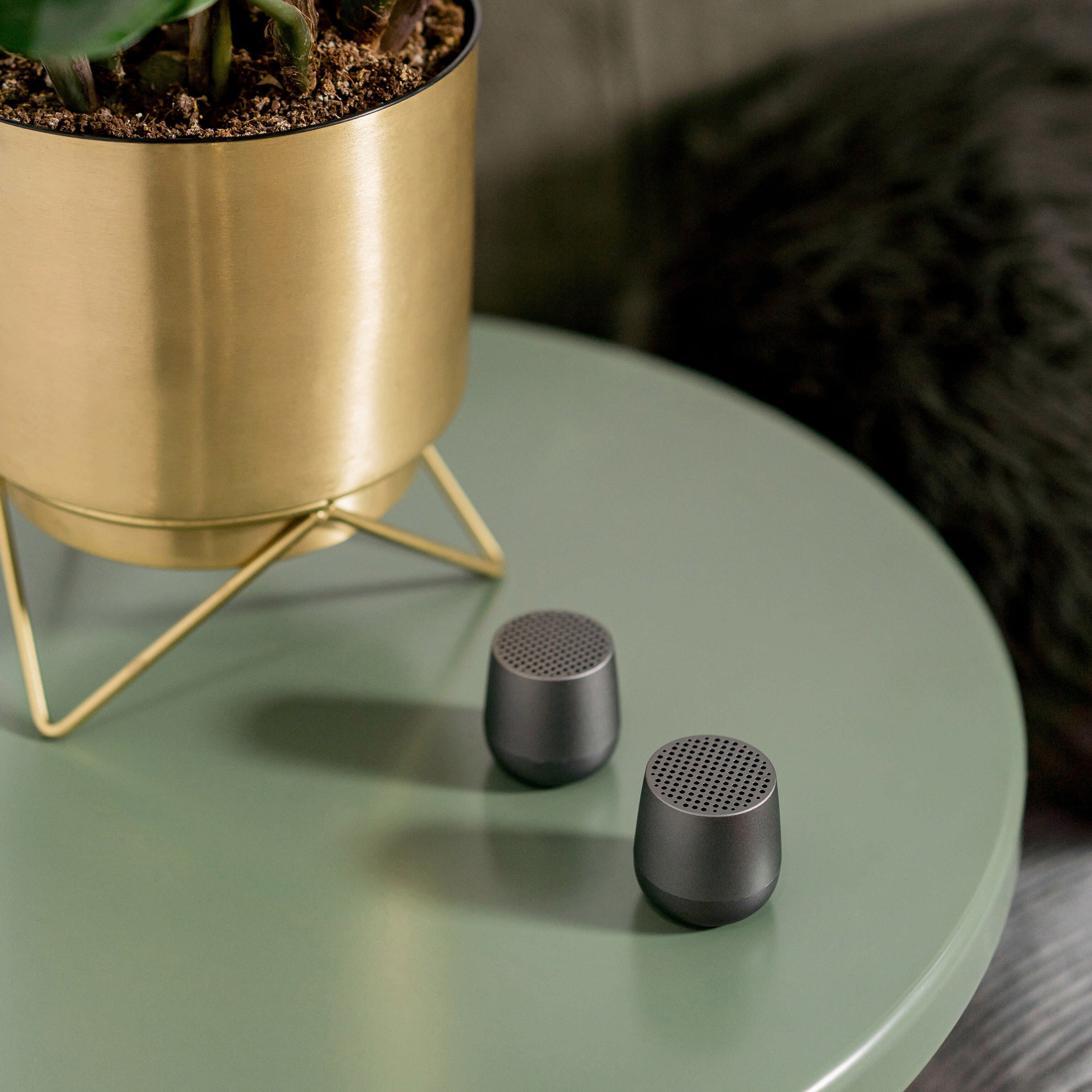 Lexon Mino+ Wireless Charging Speaker - Gunmetal – MoMA Design Store