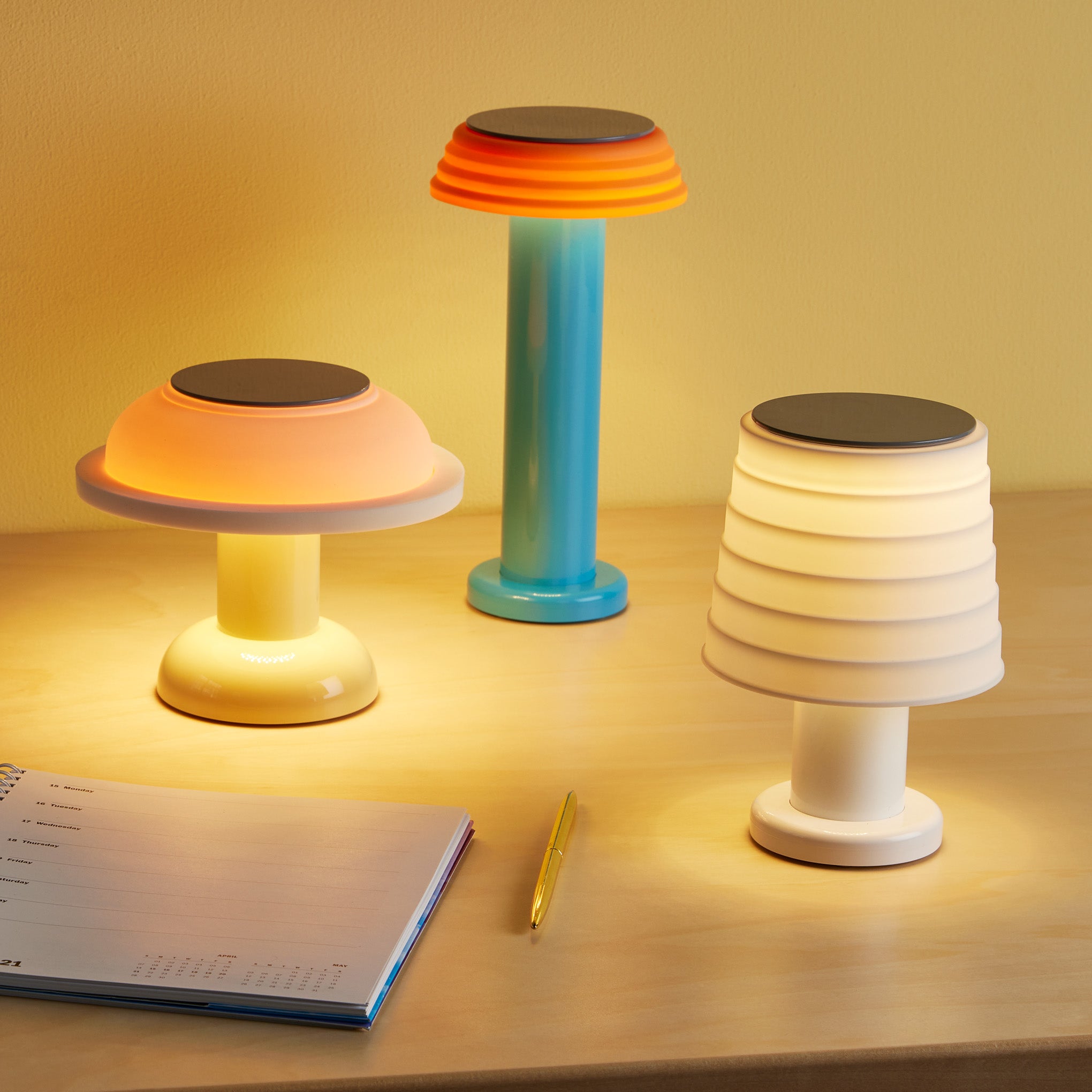 SOWDEN PL4 Portable Lamp – MoMA Design Store