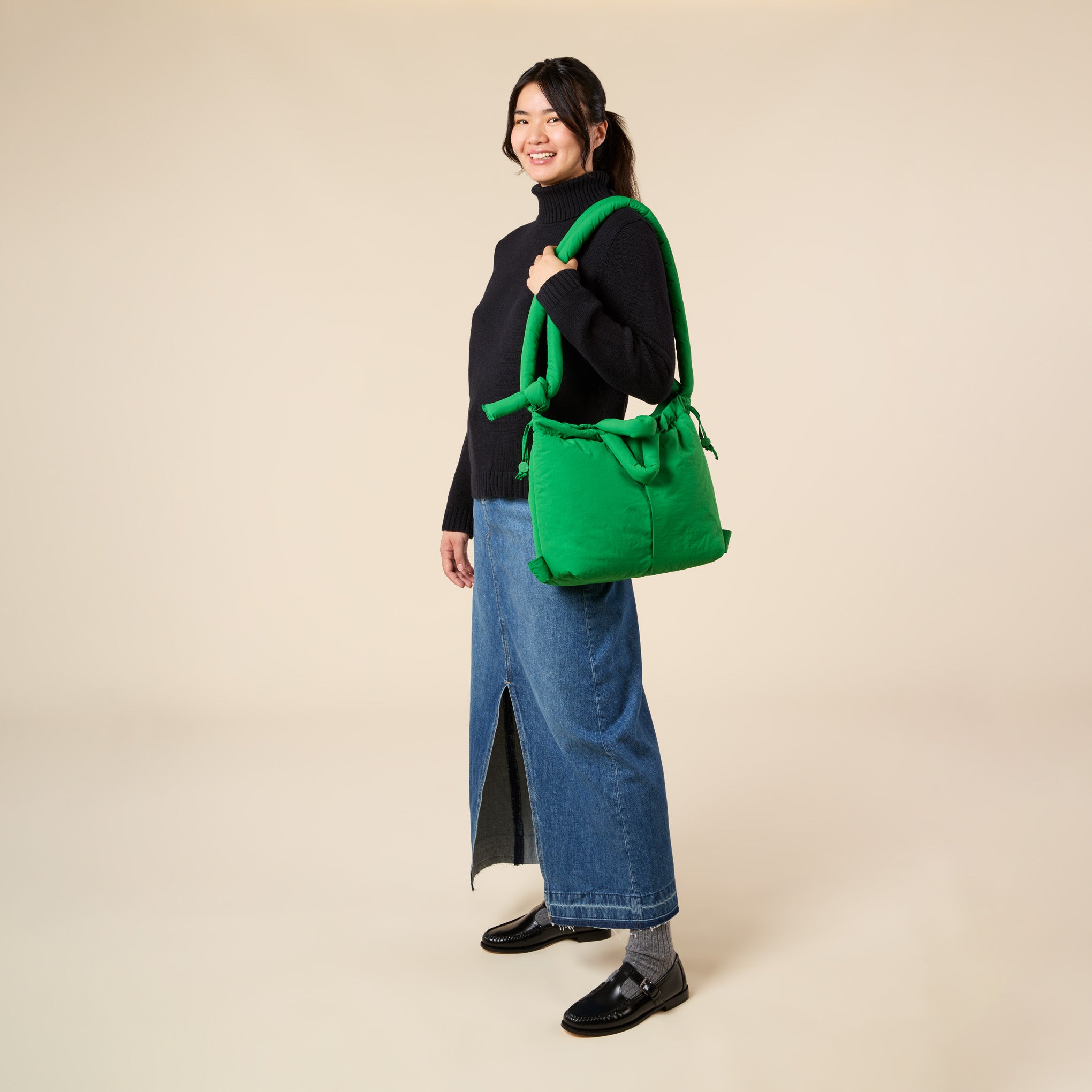 Ölend Ona Soft Convertible Bag - Green – MoMA Design Store