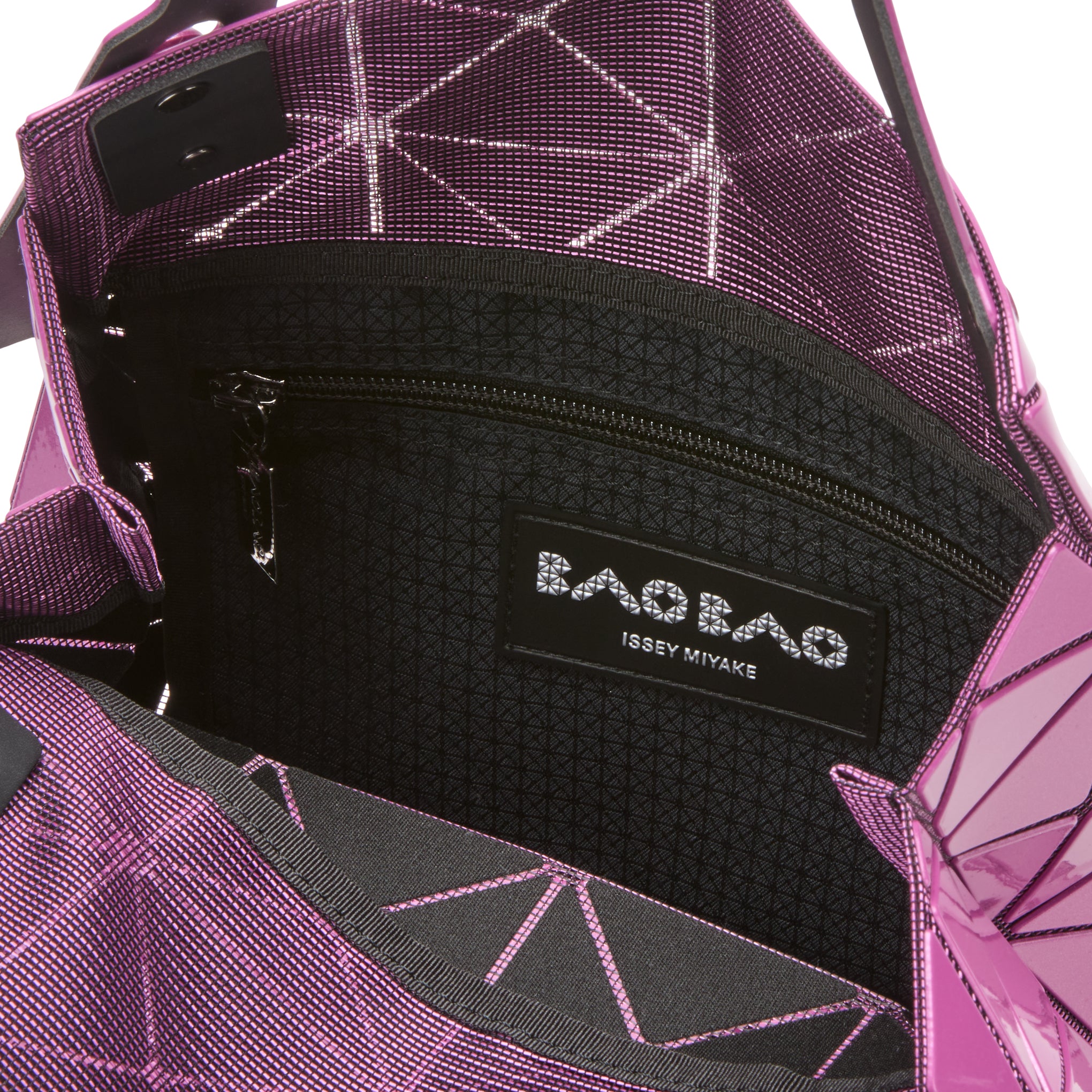 BAO BAO ISSEY MIYAKE クラッチバッグ 紫　正規品未使用品 BAO BAO ISSEY MIYAKE Carat Handbag - Purple – MoMA Design Store