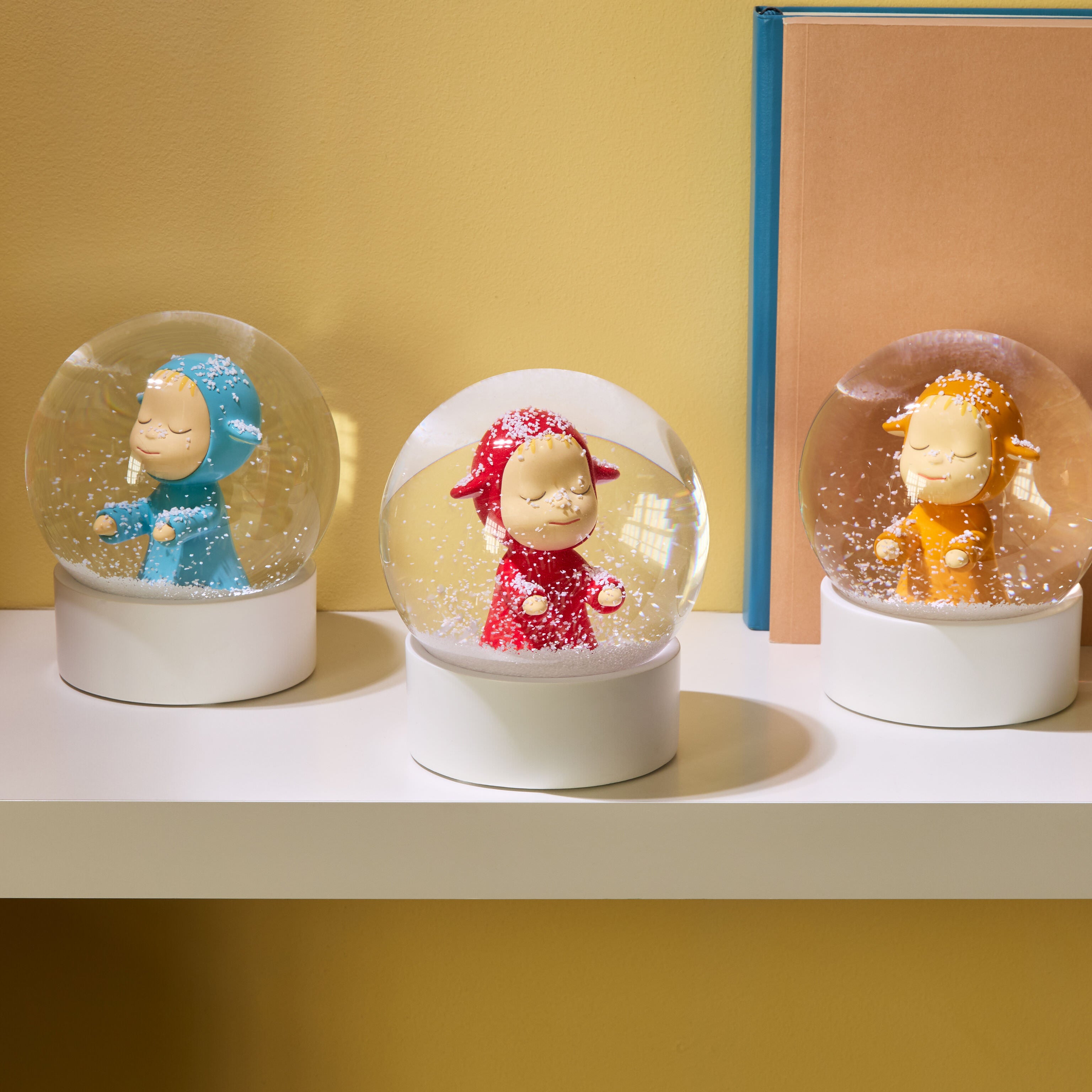 Yoshitomo Nara Little Wanderer Snow Globe - Yellow – MoMA Design Store