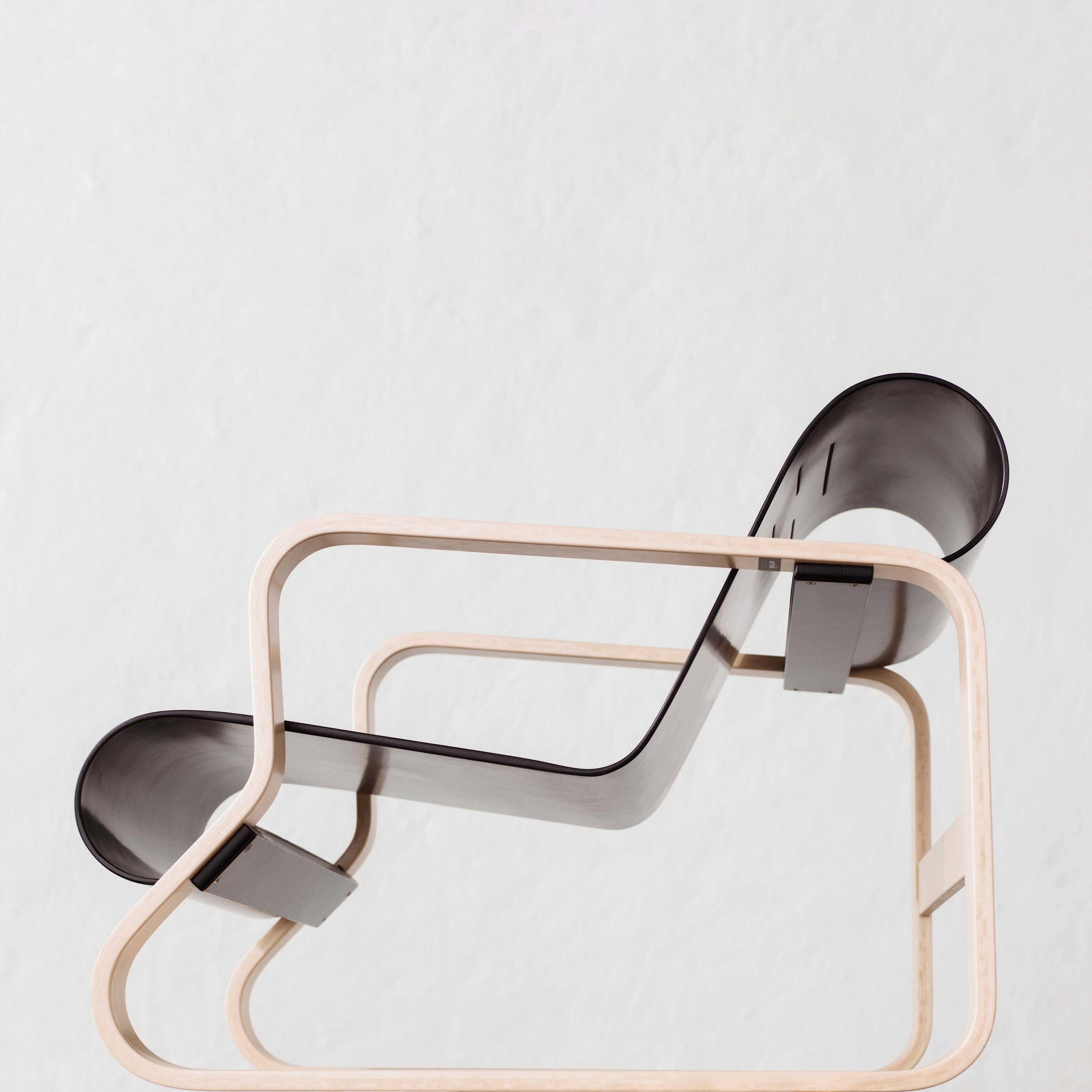 Artek Aalto Armchair 41 “Paimio” - Black – MoMA Design Store