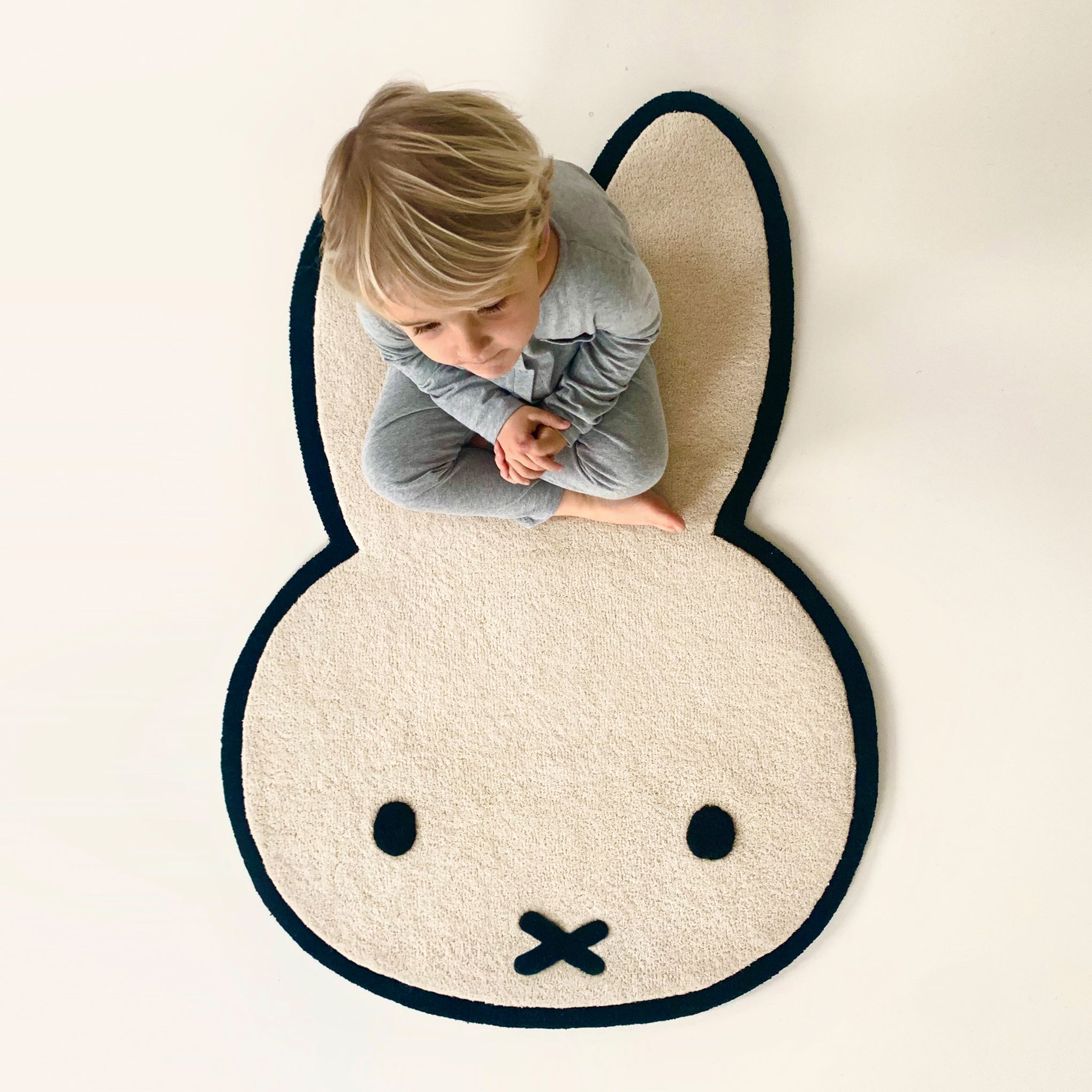 Buffy Rug Miffy & Friends Wool Rug - White – MoMA Design Store