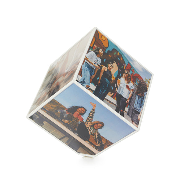 【yoyomama様】  ピクチャーフレーム Rotating Cube Photo Frame – MoMA Design Store