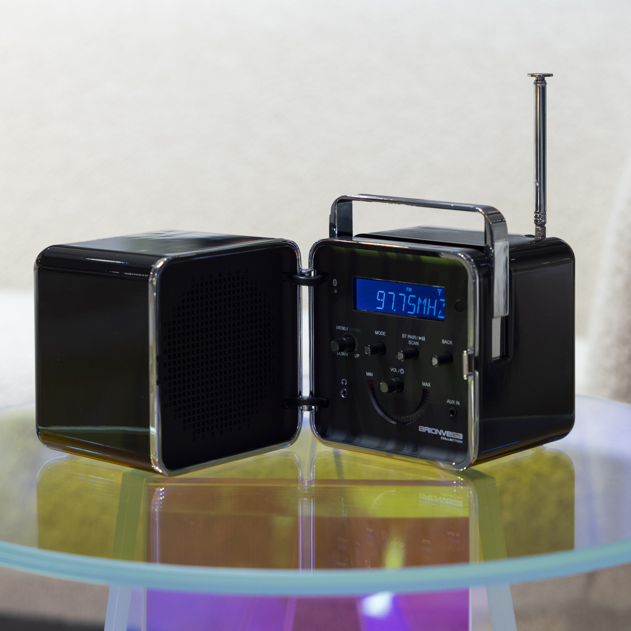 Brionvega Radio Cubo 50 TS522D+S - Black – MoMA Design Store