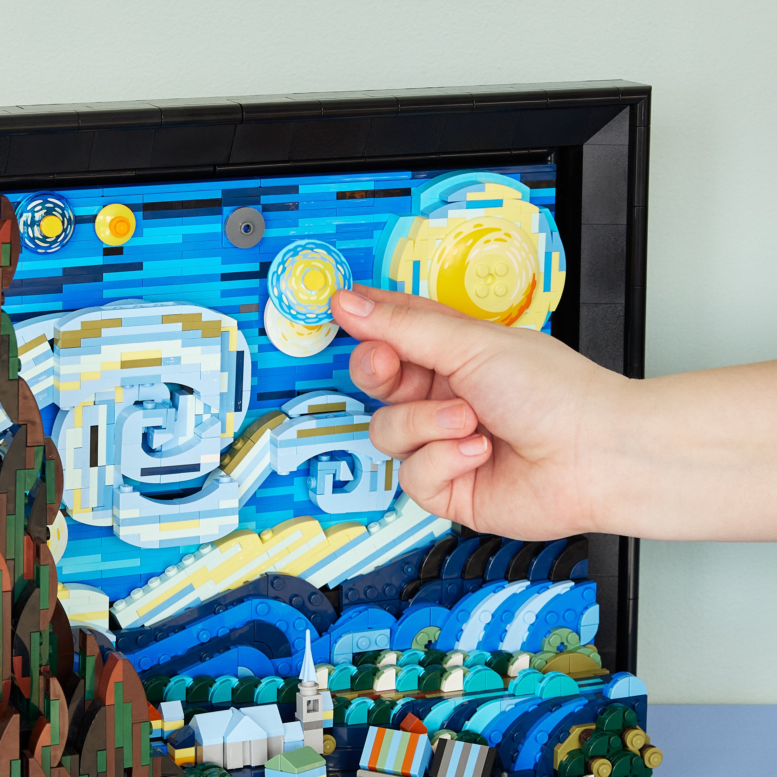 LEGO® Ideas The Starry Night – MoMA Design Store