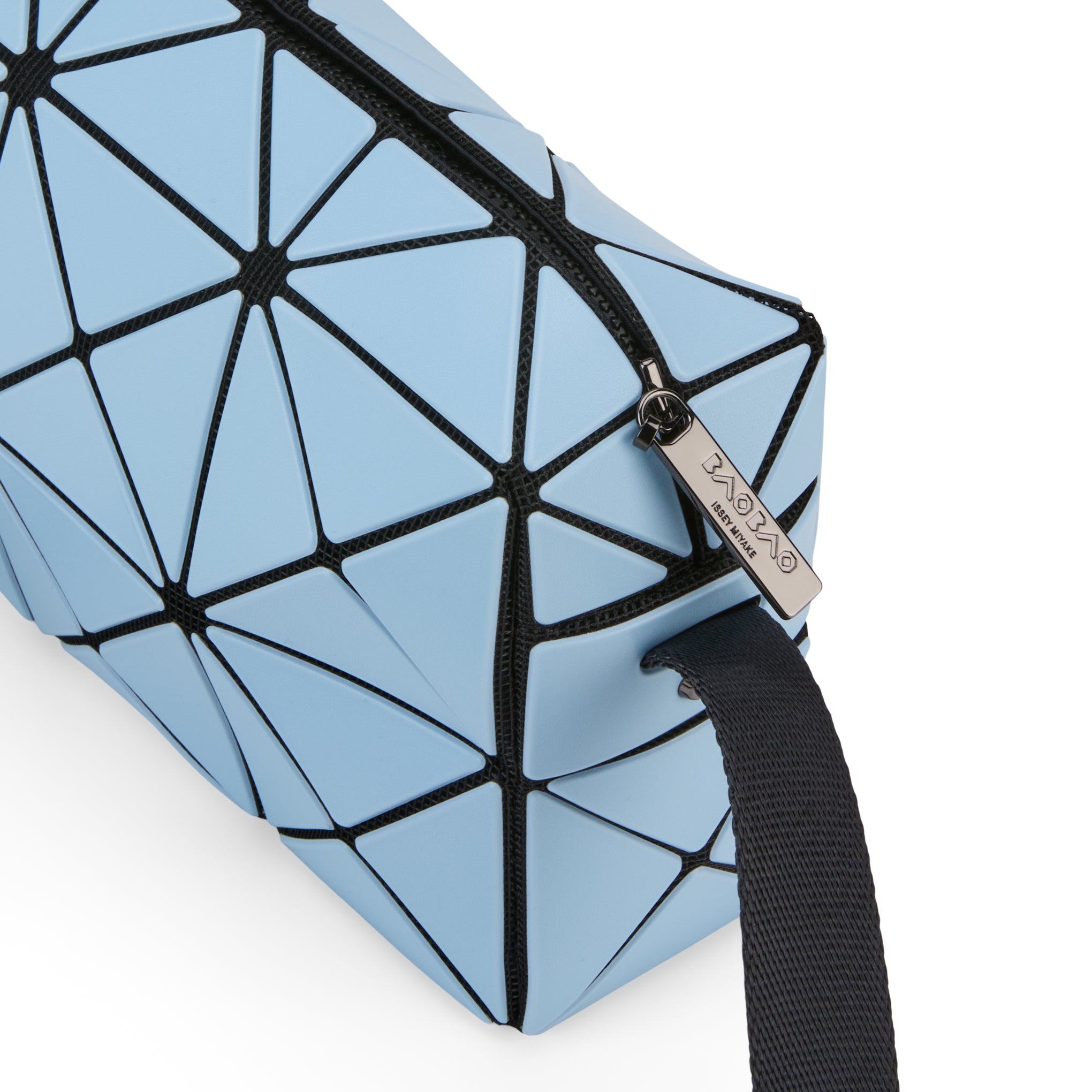 【未使用品】ISSEY MIYAKE BAO BAO キーホルダーライトブルー BAO BAO ISSEY MIYAKE PLATINUM DEW DROP 6x6 Tote Bag Blue (K-99450)