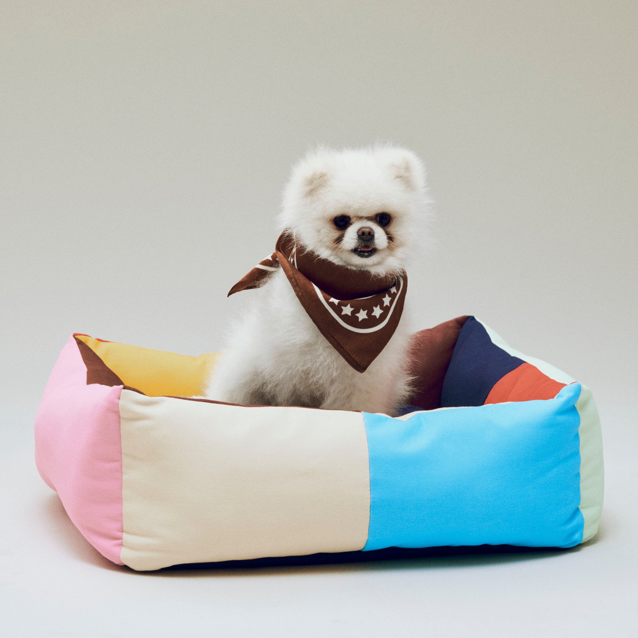HAY Dog Bed in Recycled Polyester - Multi – MoMA Design Store