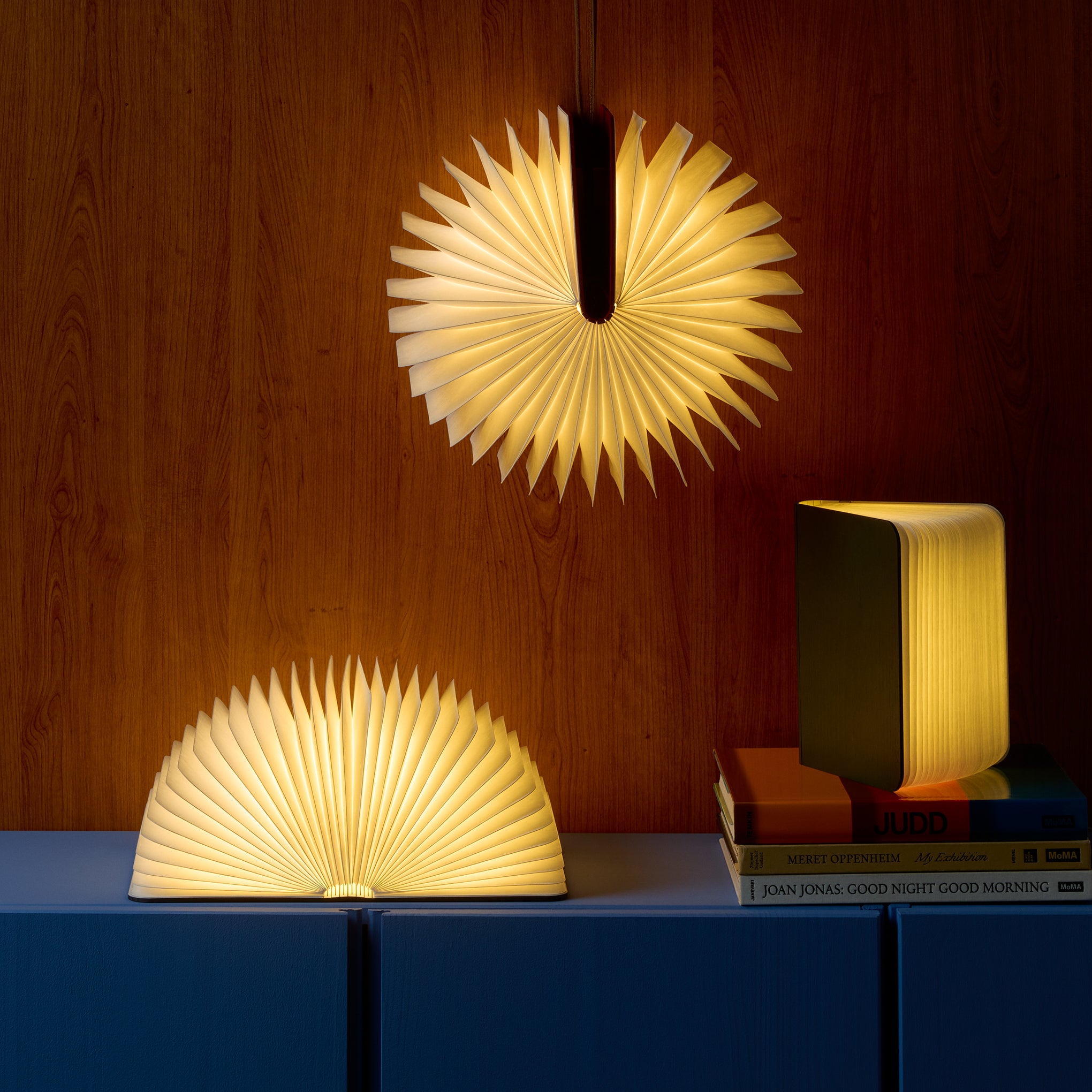 ルミオ 正規品 MoMA ブックライト Lumio Book Lamp - Vibrant Red – MoMA Design Store