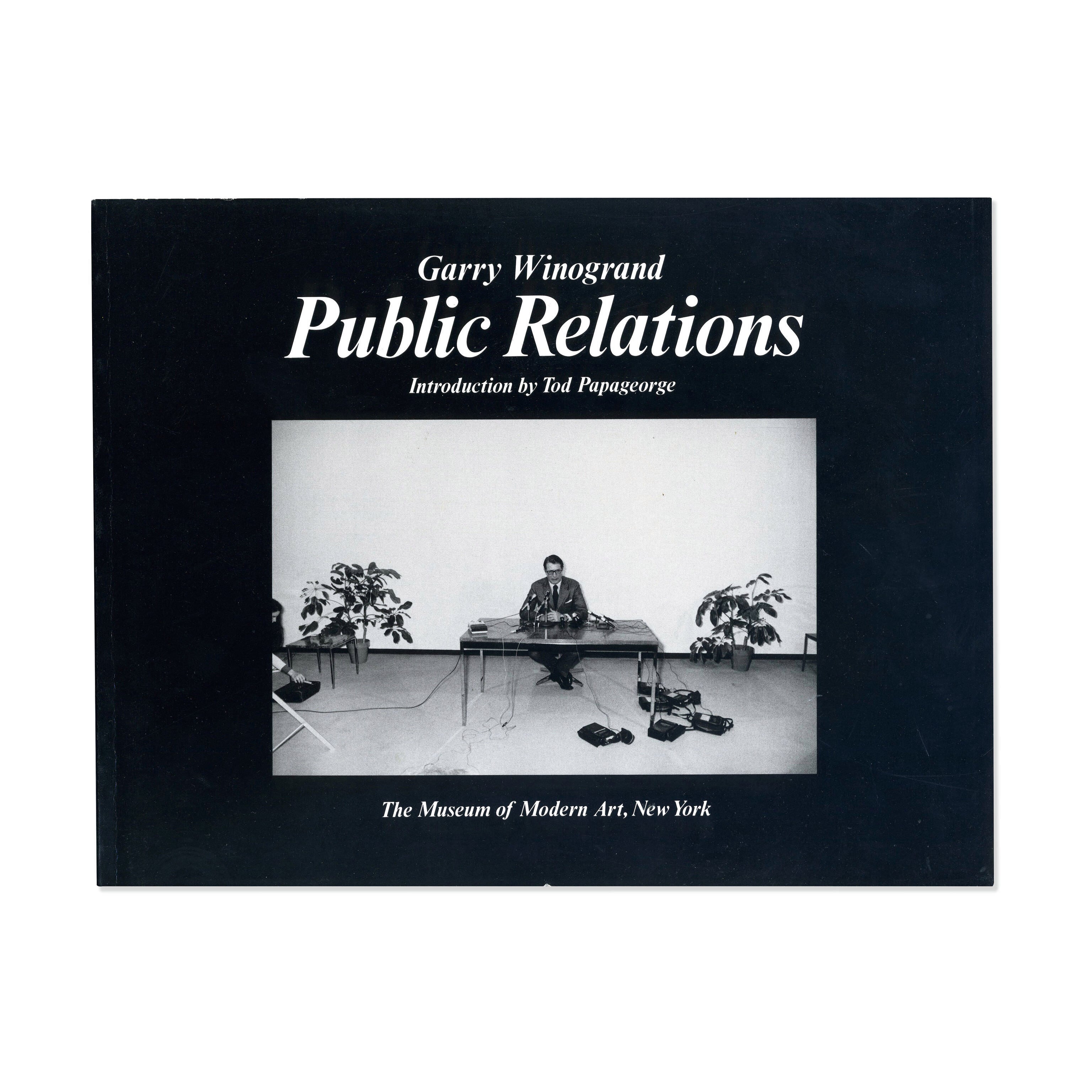 アート・デザイン・音楽 Garry Winogrand Public Relations Winogrand Public Relations - Paperback – MoMA Design Store