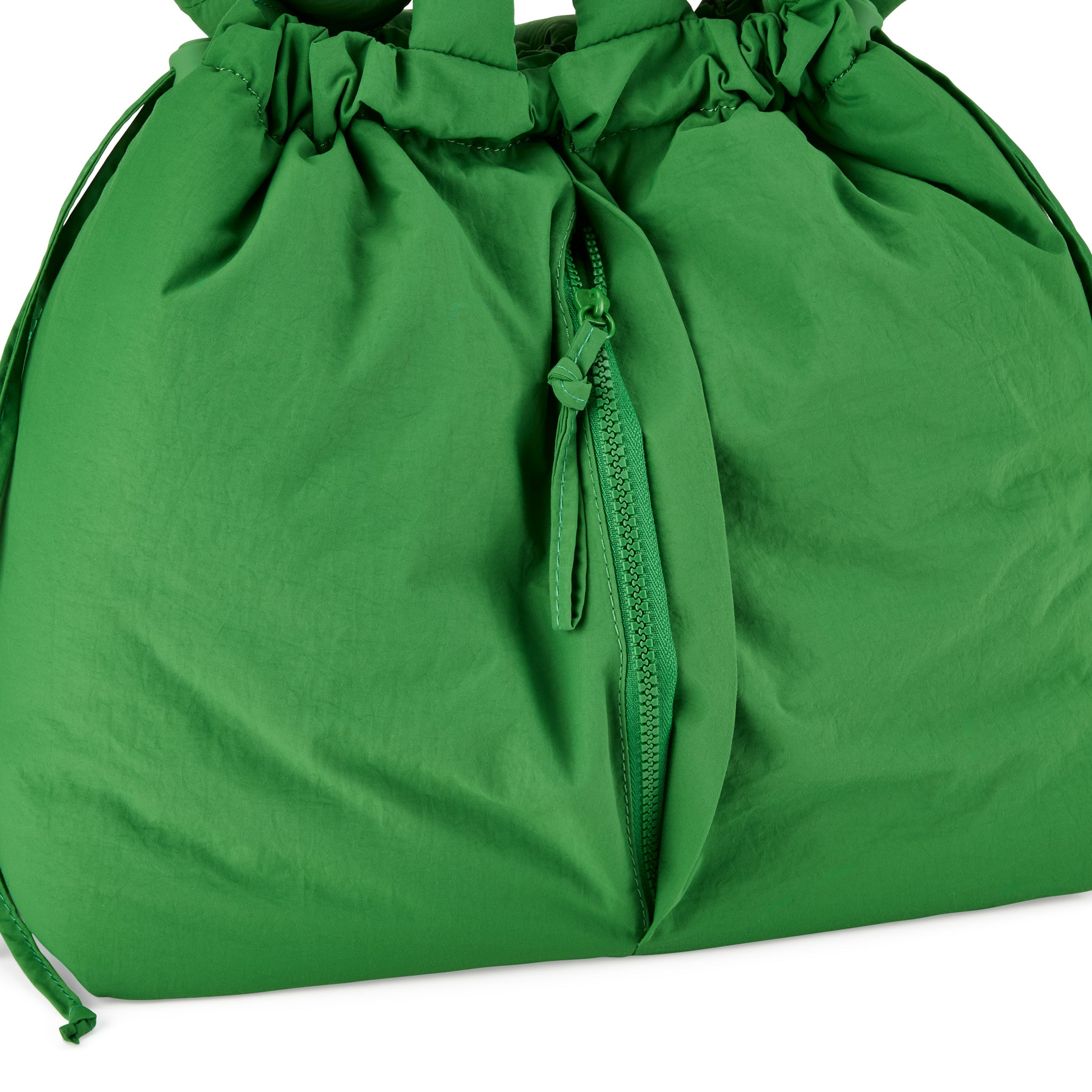 Ölend Ona Soft Convertible Bag - Green – MoMA Design Store