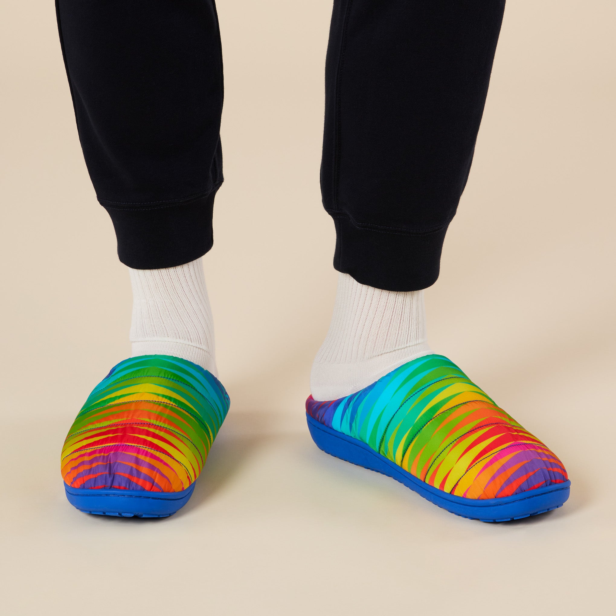 Jeffrey Gibson for MoMA Subu Slippers - Chevron Spectrum – MoMA