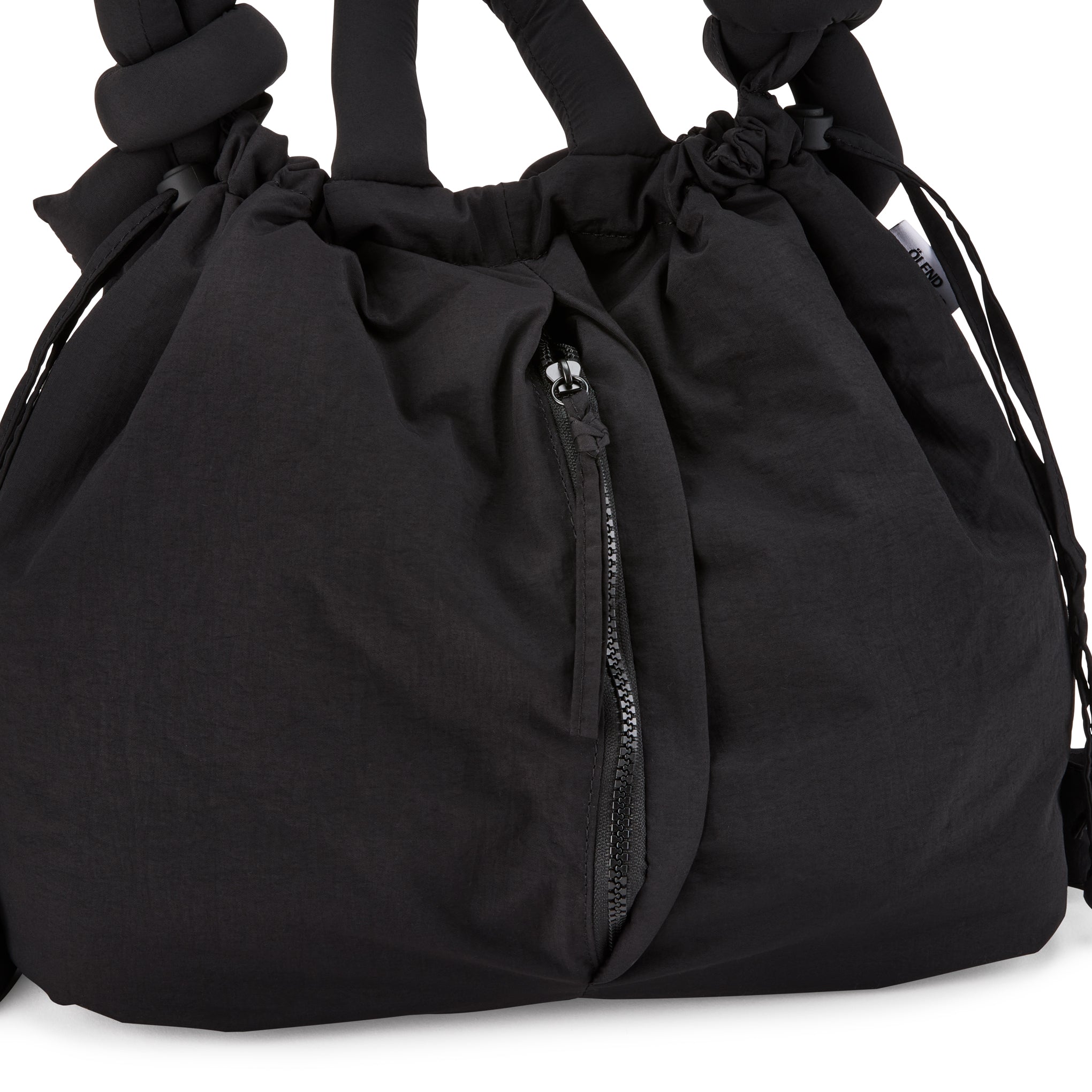 Ölend Ona Soft Convertible Bag - Black – MoMA Design Store