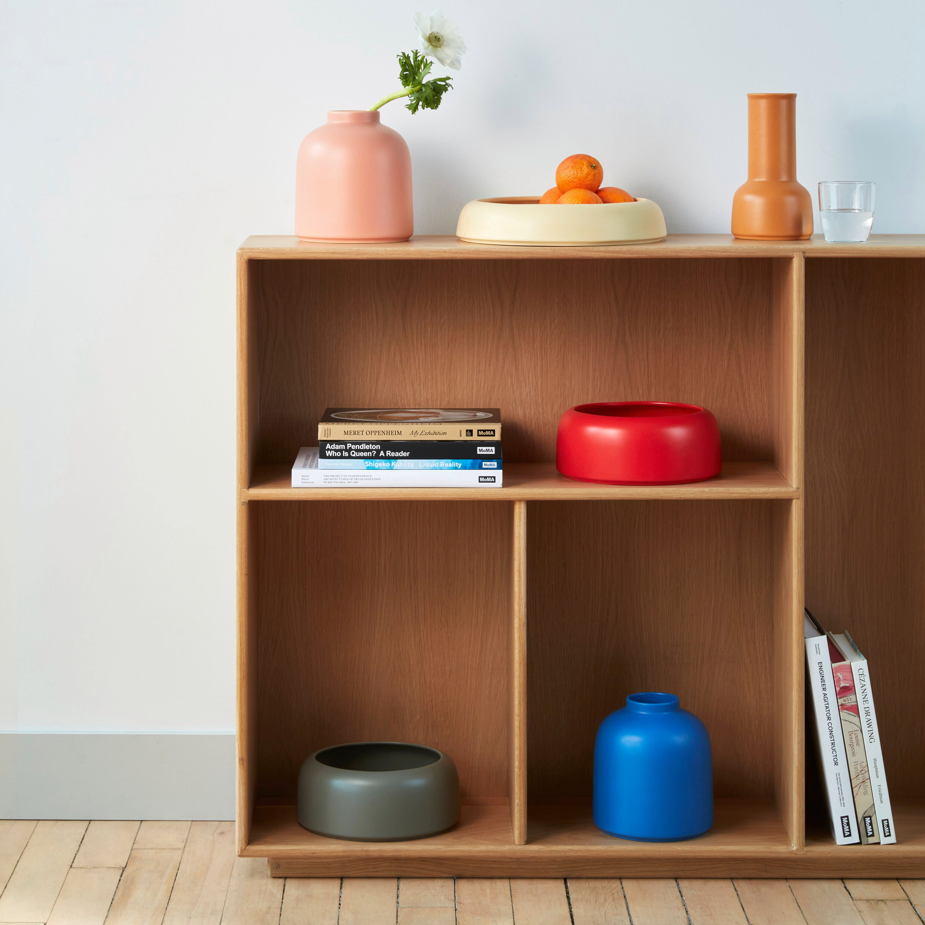 raawii omar 皿　食器　器　作家もの　北欧　赤　レッド　アート Omar/Raawii Bowl - Strong Coral – MoMA Design Store