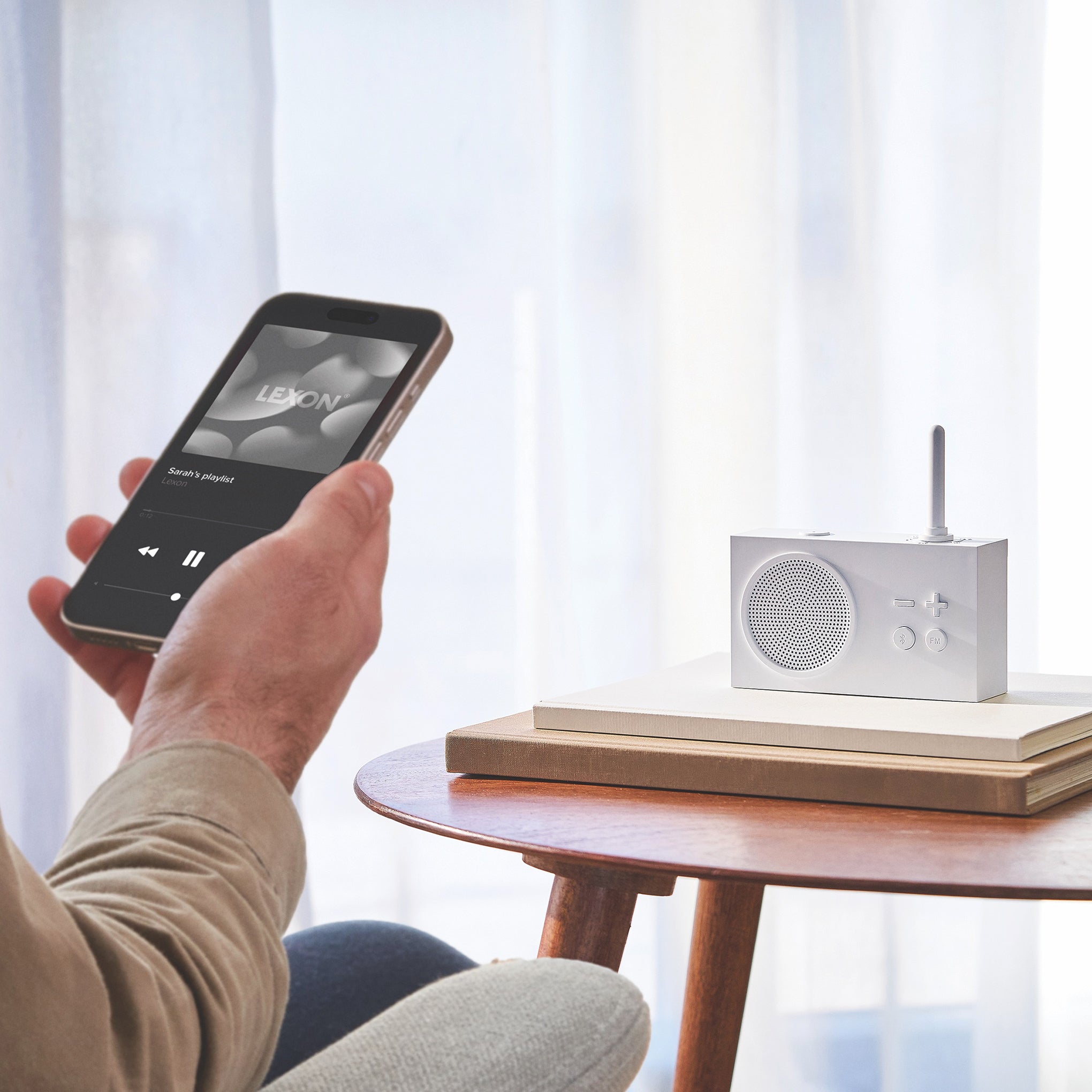 Lexon Tykho 3 Bluetooth Radio - White – MoMA Design Store